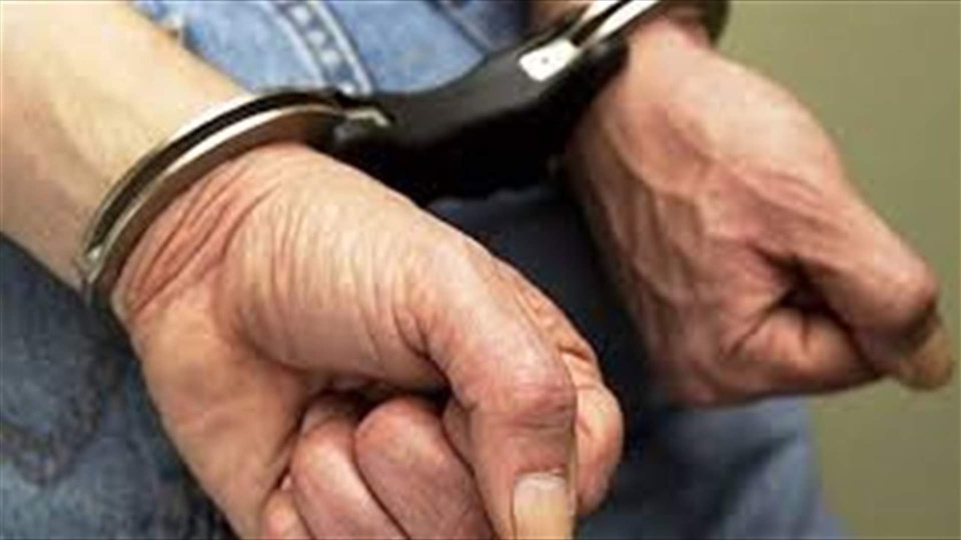 Syrian arrested for smuggling compatriots into Lebanon