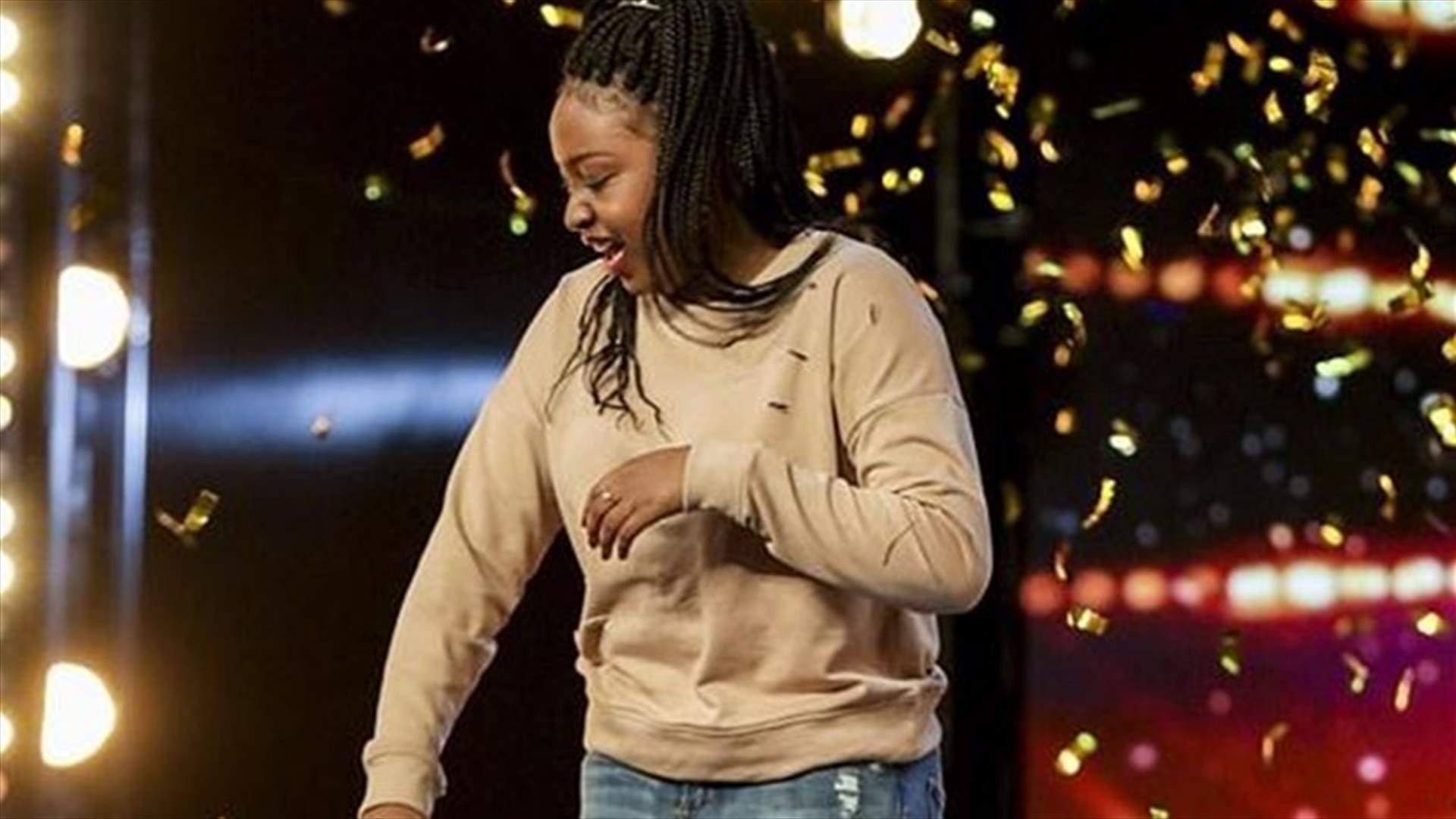بالفيديو- طفلة تذهل حكام برنامج المواهب البريطاني...وتحصل على الباز الذهبي!