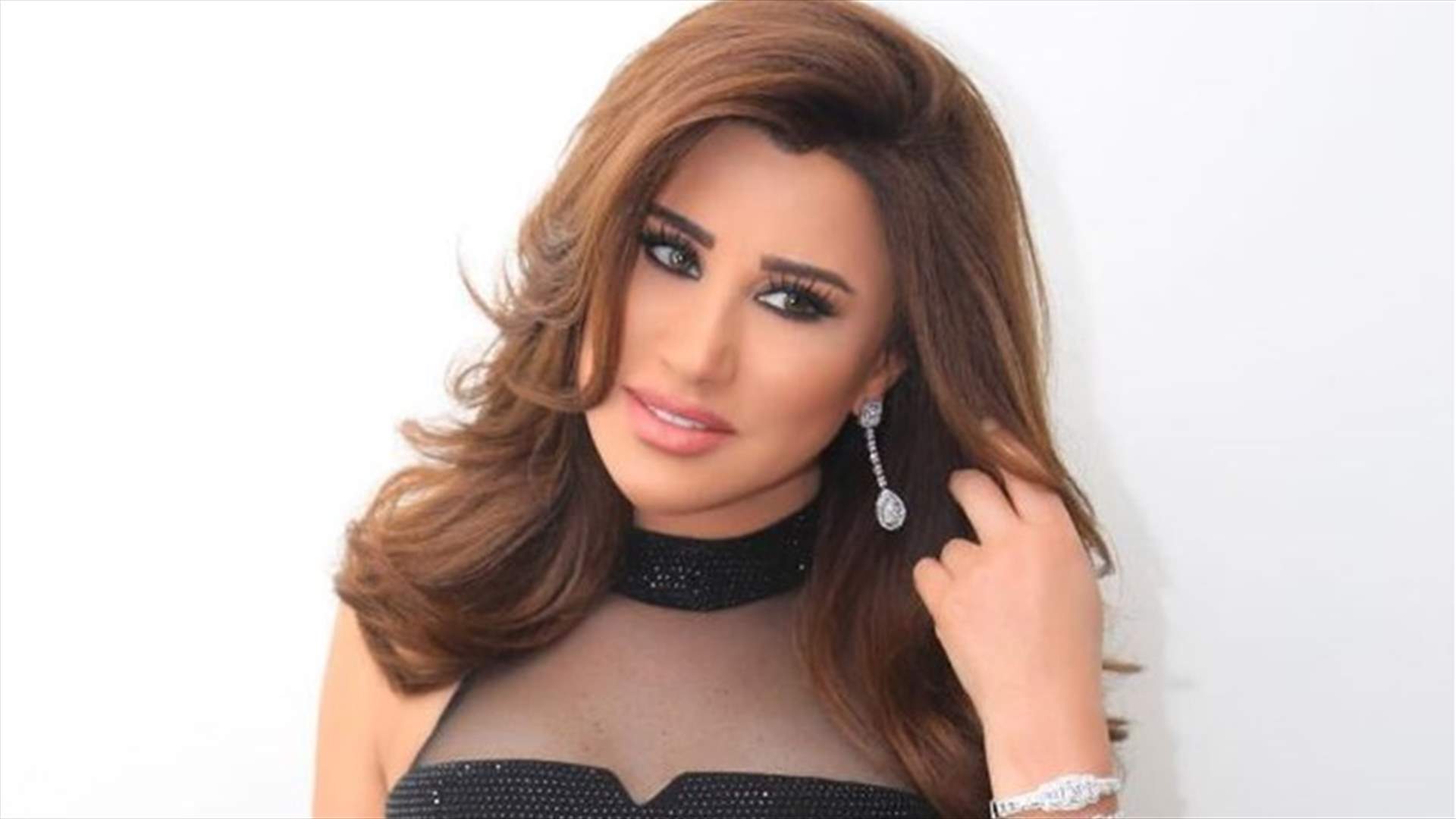 بالفيديو: نجوى كرم تتغلّب على حزنها.. فهل ستتخلّى عن ملابس الحداد السوداء؟