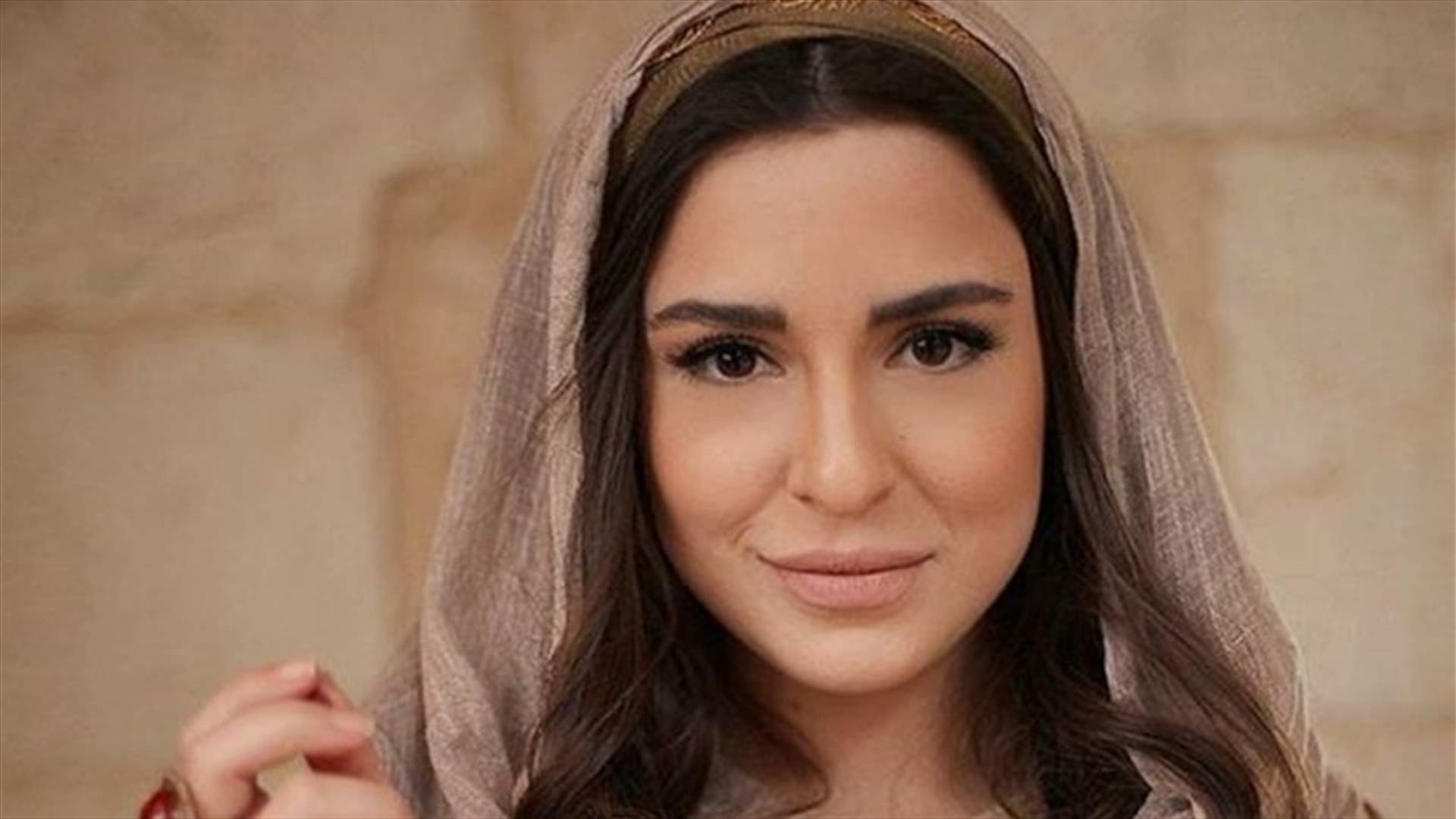 صور خطوبة سارة أبي كنعان.. من هو سعيد الحظ؟