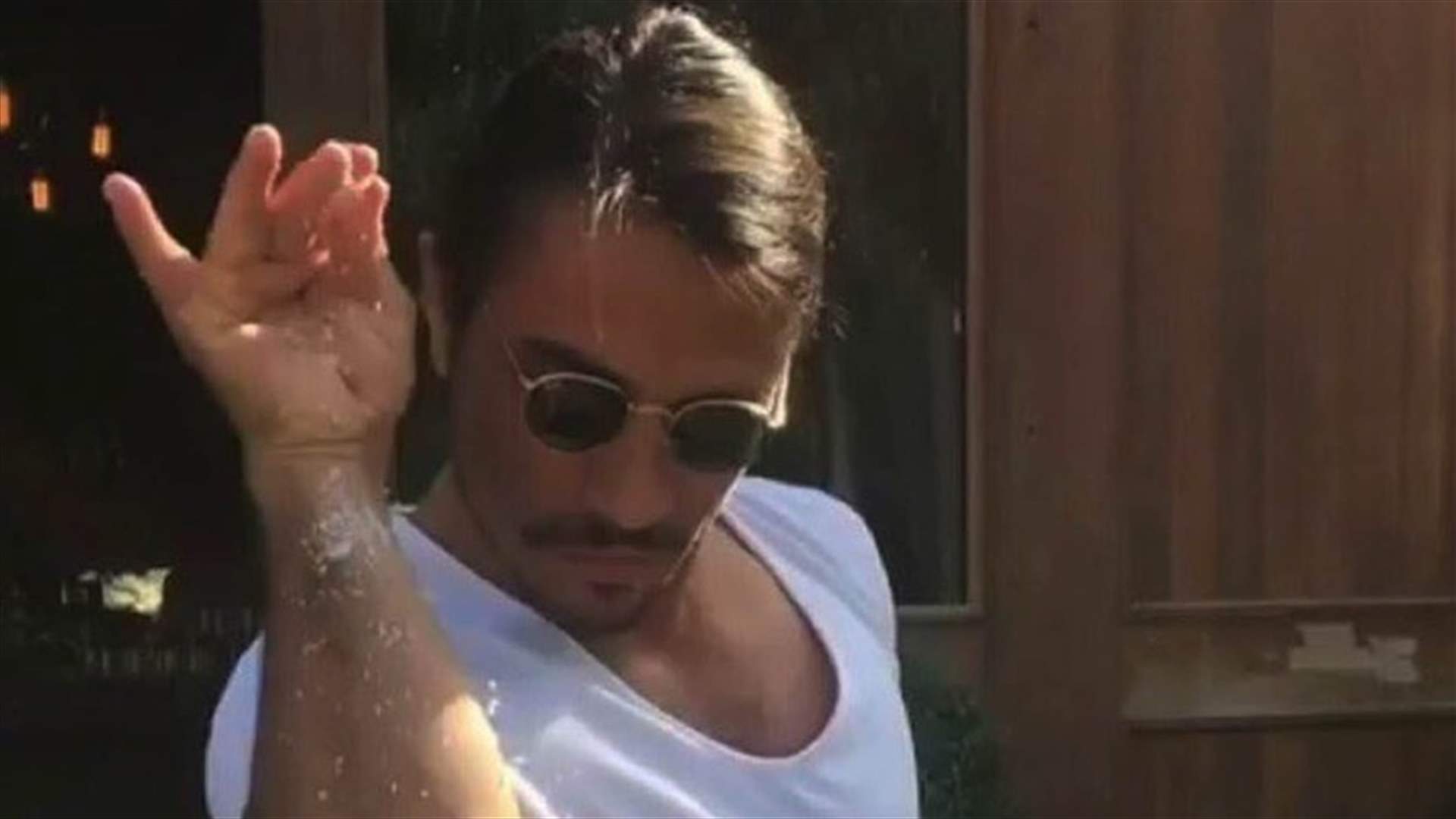 فيديو جديد للطباخ التركي نصرت غوكشيه يجتاح الإنترنت