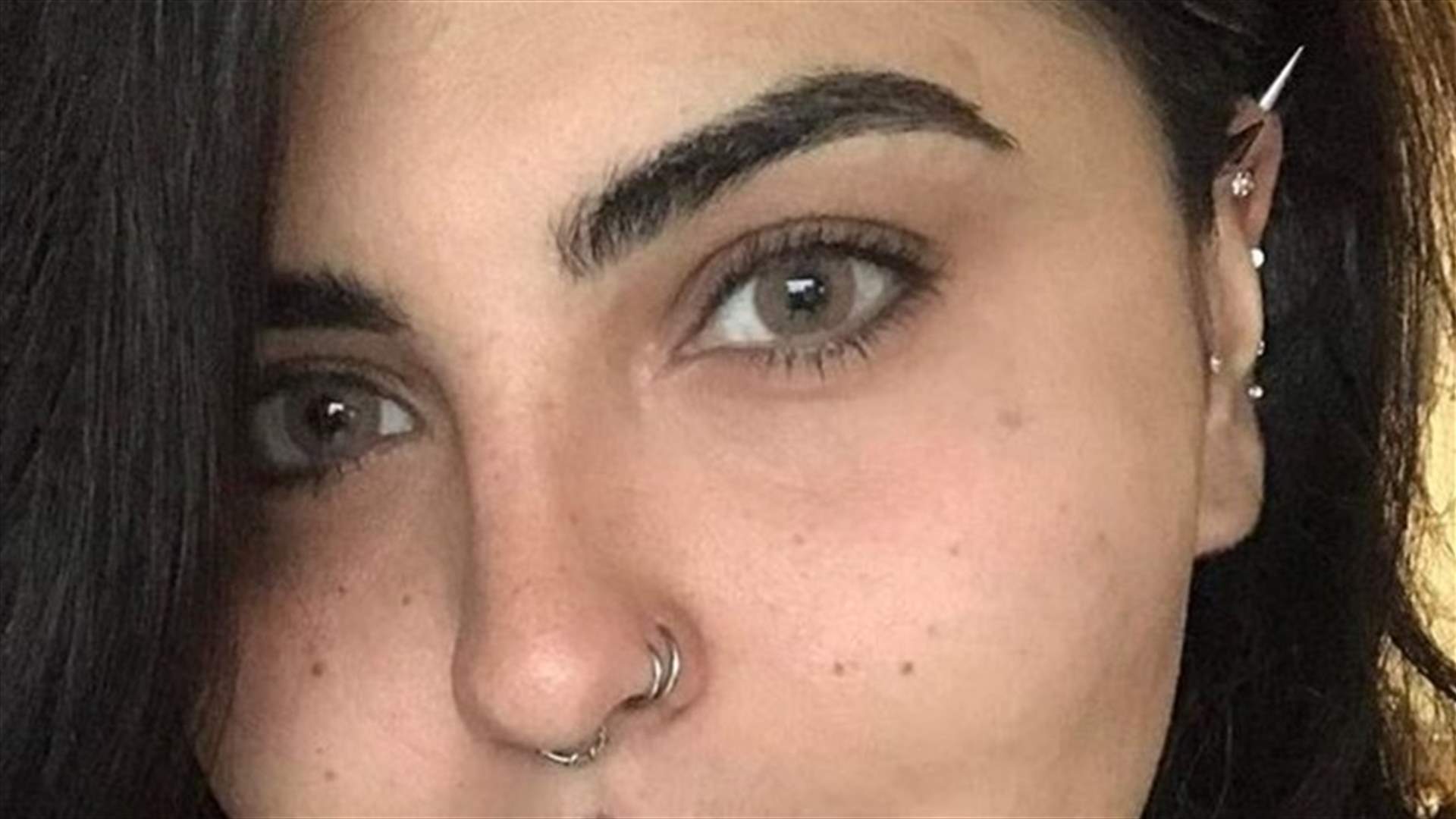 بالصور: شفتا هذه الشابة أذهلتا رواد الانترنت!