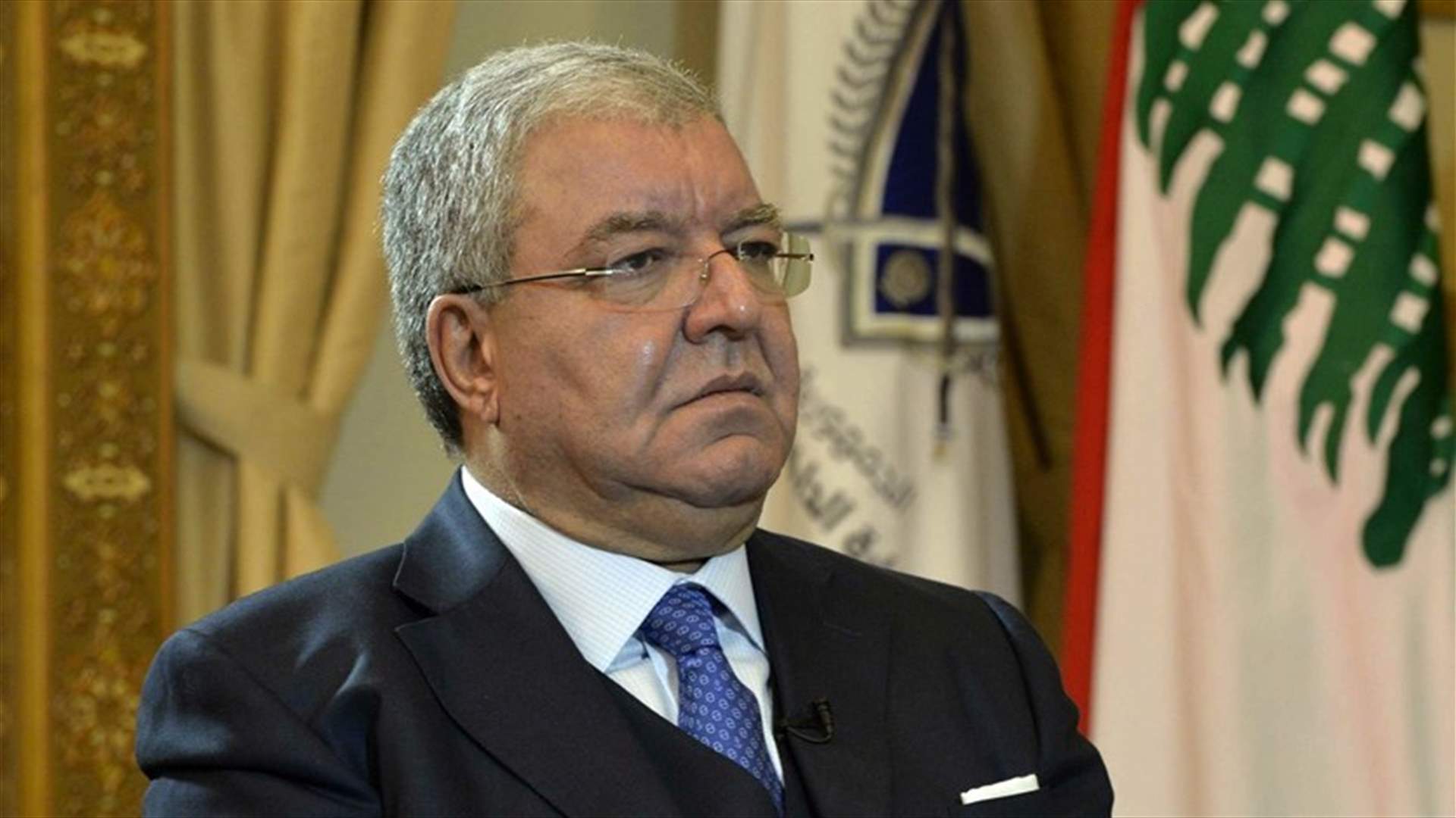 Minister al-Mashnouq warns against blocking roads, says force will be used