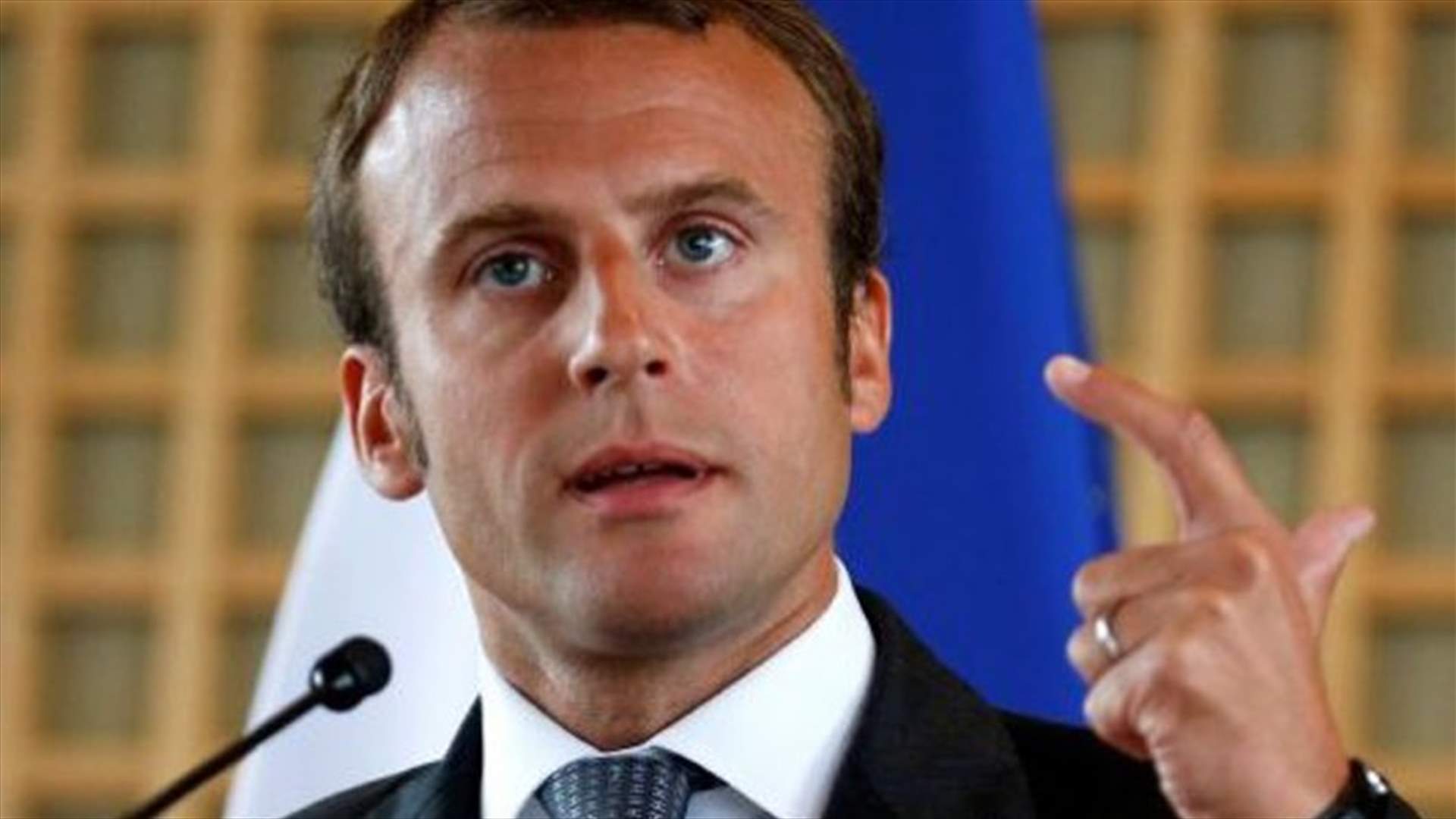 Macron campaign confirms phishing attempts, says no data stolen