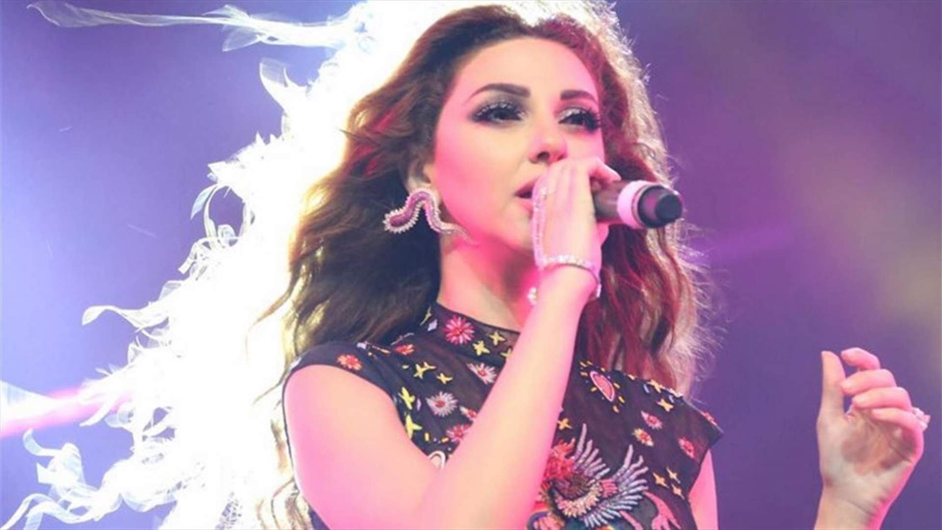 بالفيديو: ماذا فعلت ميريام فارس مع أحد معجبيها على المسرح؟