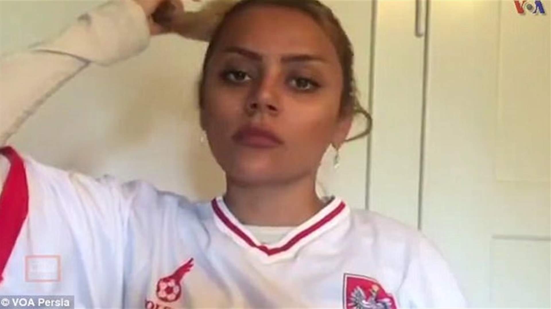 فصل لاعبة إيرانية لأنّها خلعت الحجاب