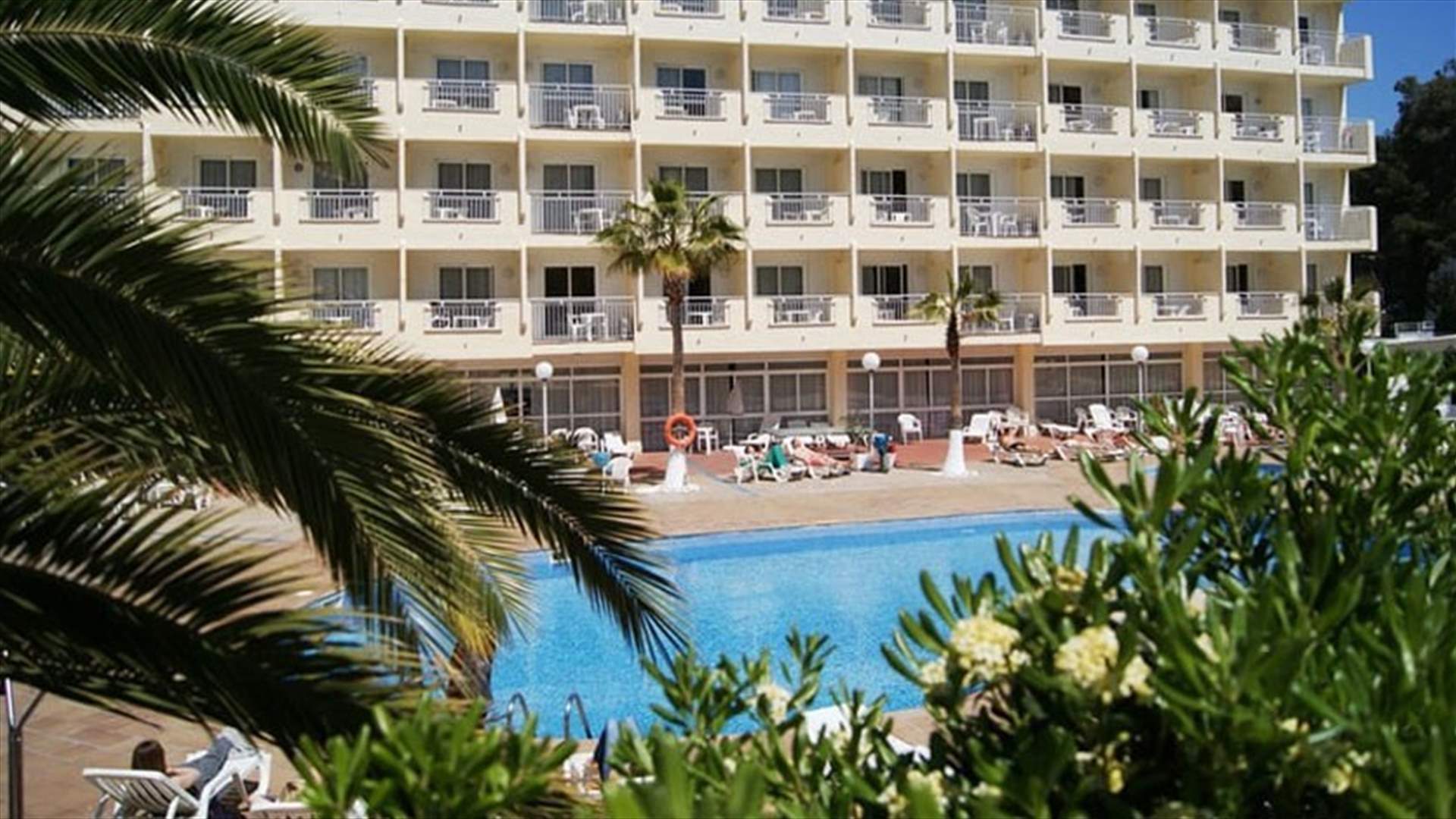 Gunman kills one, injures others at San Diego pool party