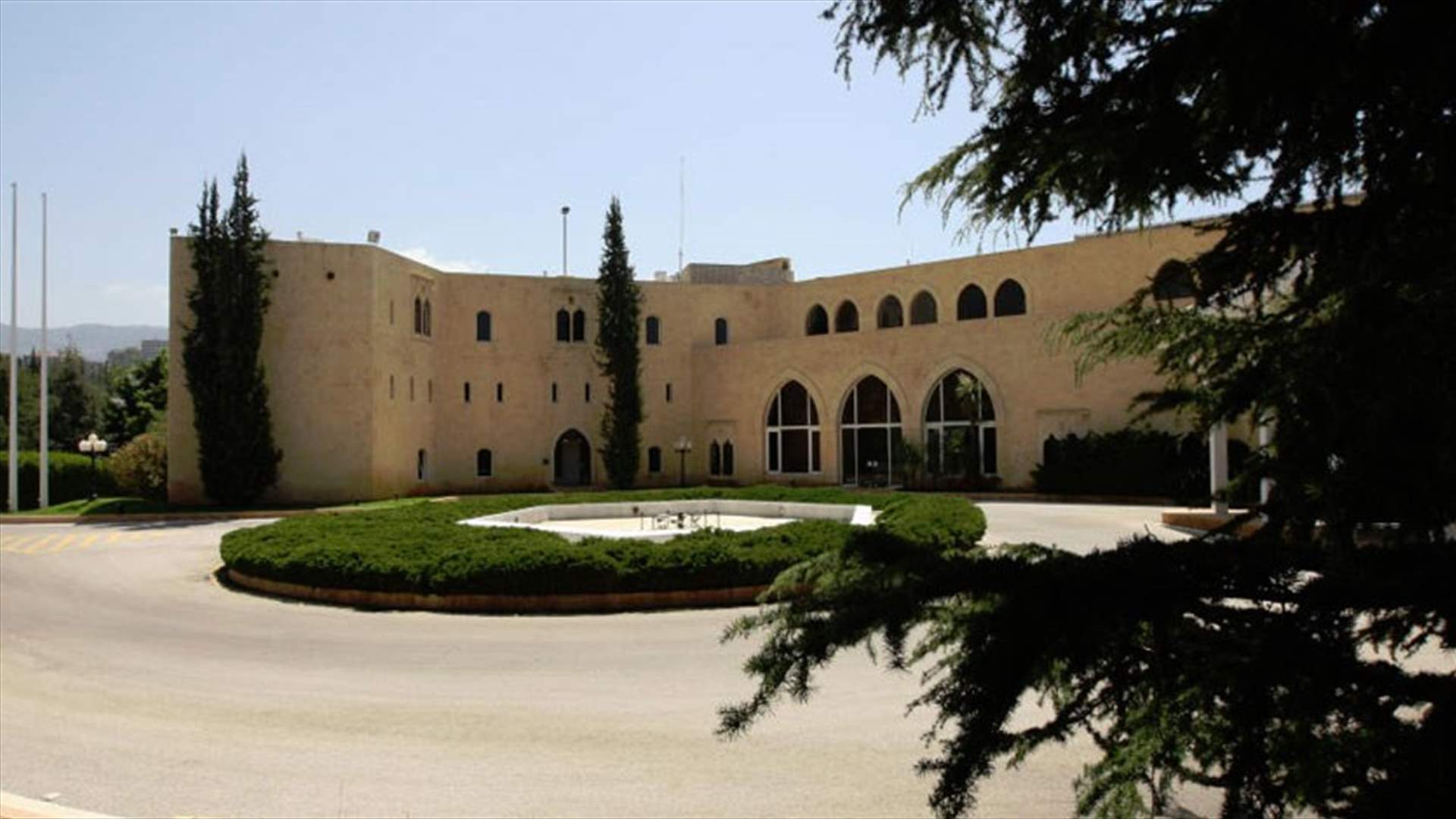 جلسة لمجلس الوزراء الخميس