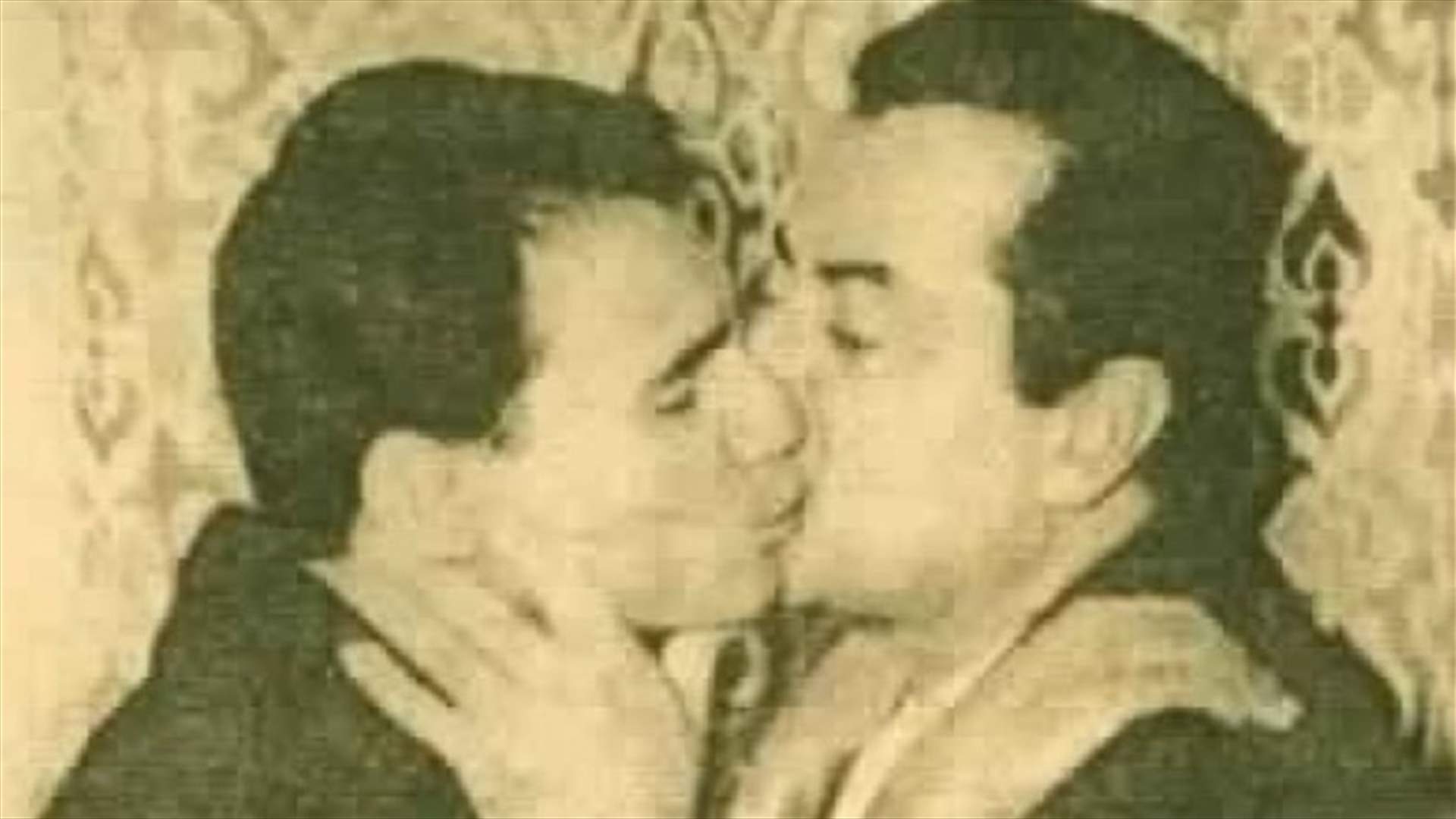 صورة نادرة لعبد الحليم حافظ وفريد الأطرش.. هل هي غير لائقة؟