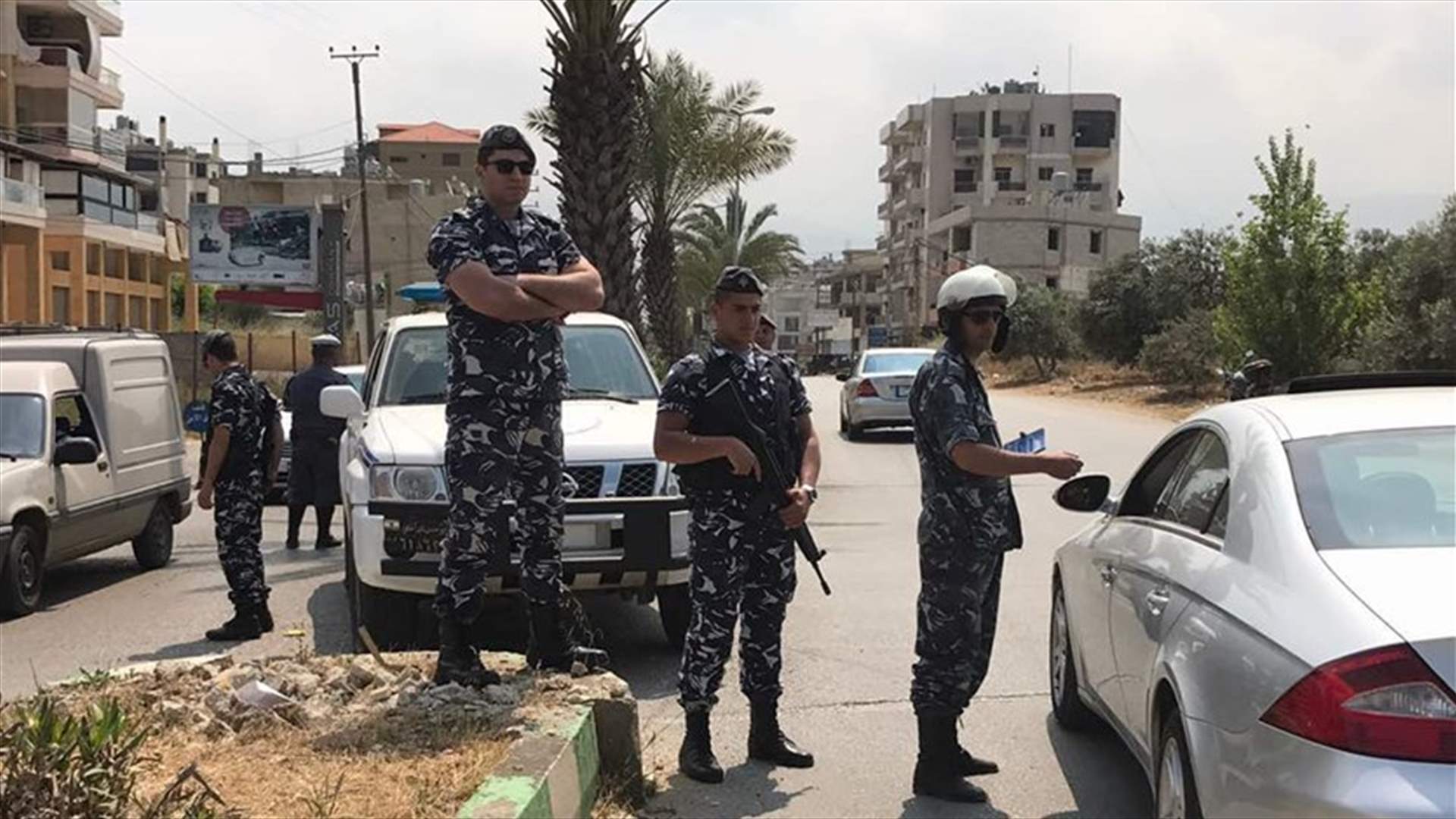 بالفيديو- ماذا قال الضابط لمواطن خالف قانون السير على أحد الحواجز في لبنان؟