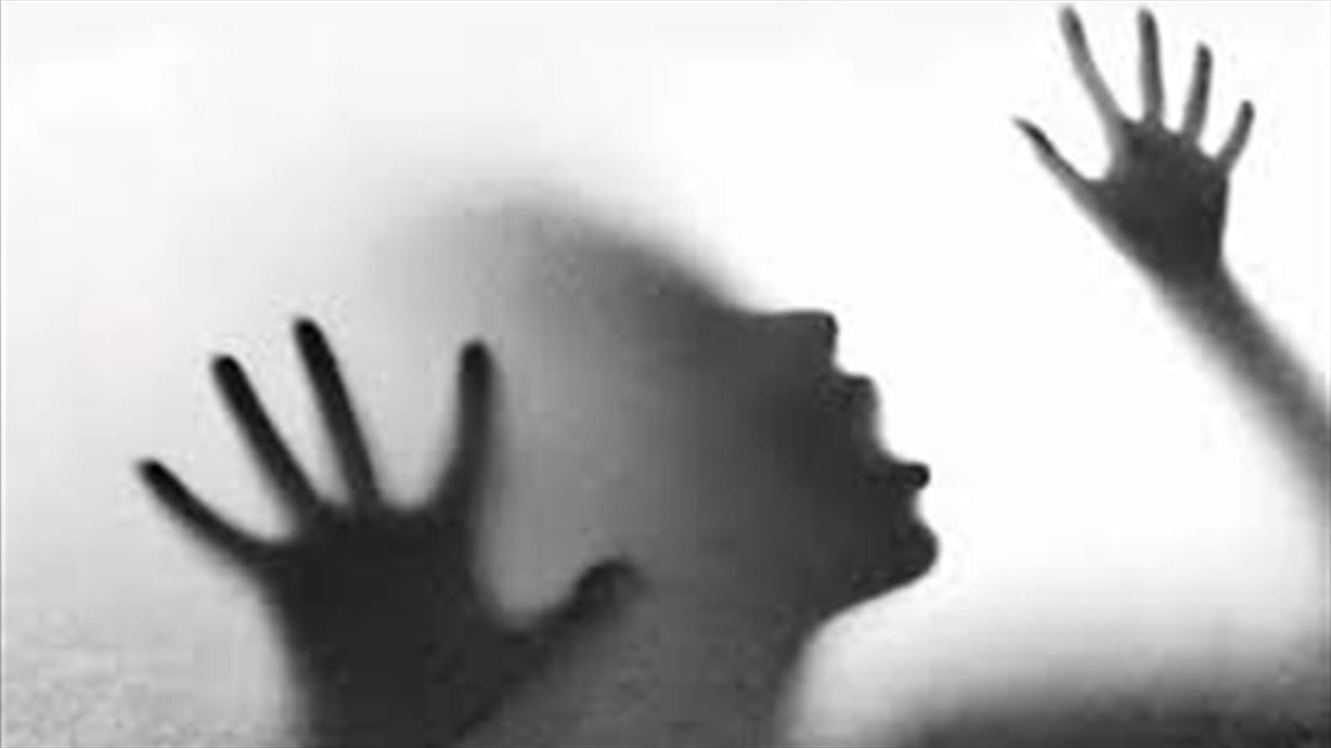 اغتصبوها في باص ثم رموها جثة على الطريق... فهل يحكم عليهم بالإعدام؟