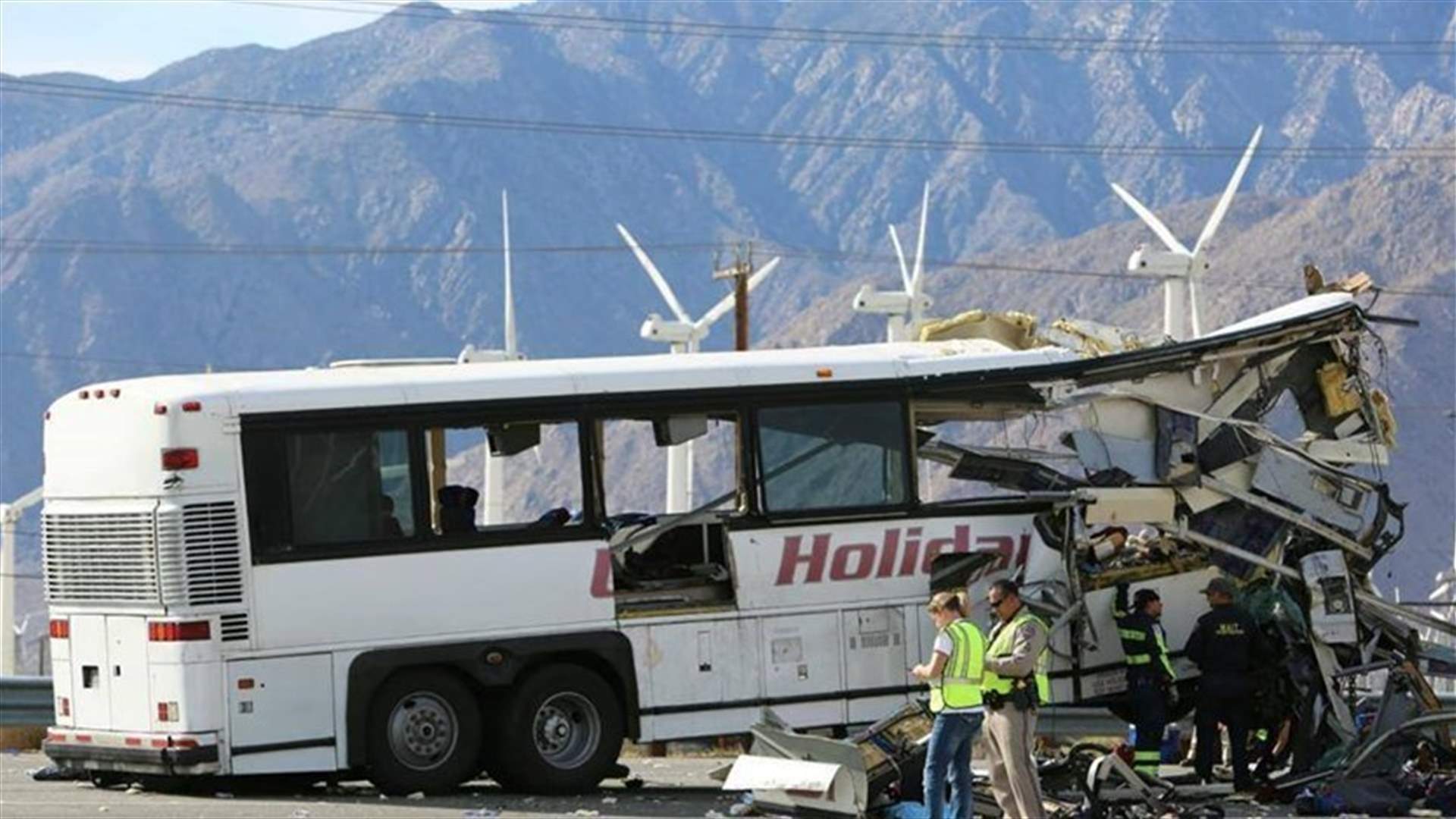 Bus crash kills 17 in southwest Turkey tourist town
