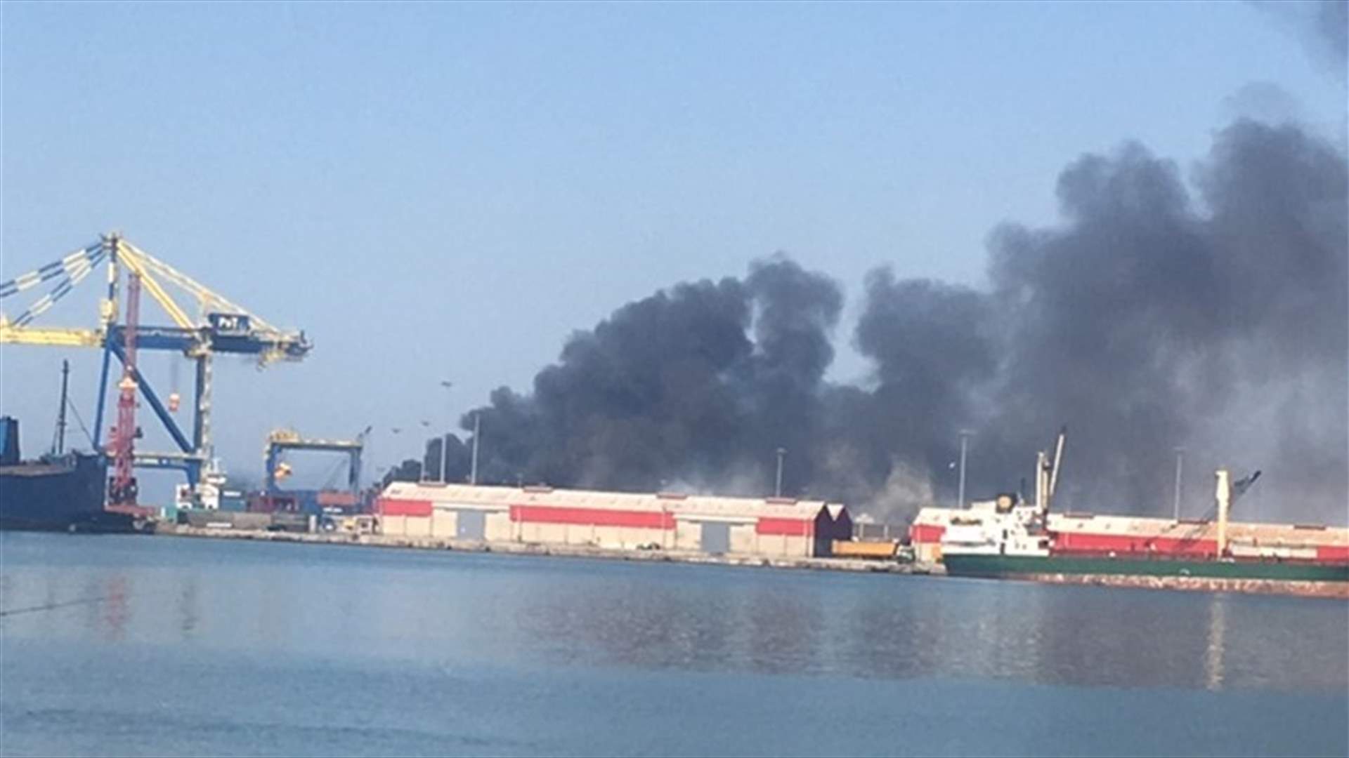 [PHOTOS] Huge fire erupts in Tripoli port