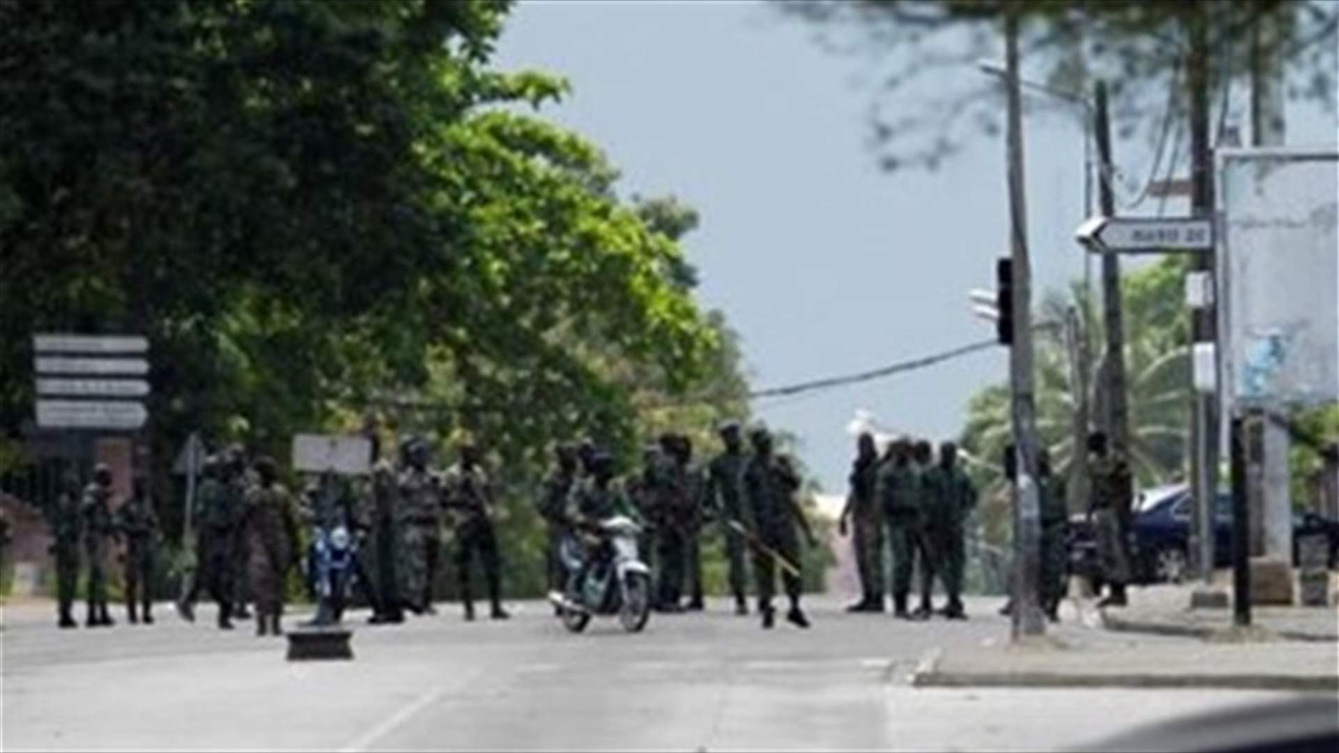 Military convoy advances towards Ivory Coast's mutineer-held second city