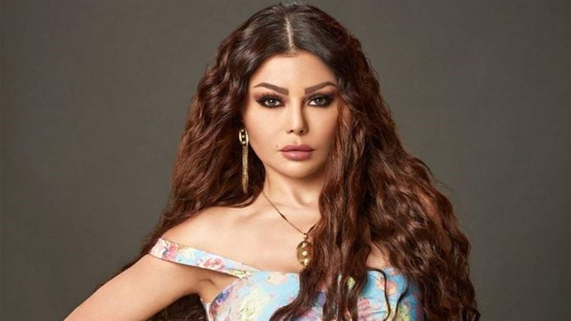 بالفيديو: هيفا وهبي ترتدي فستان الزفاف من جديد