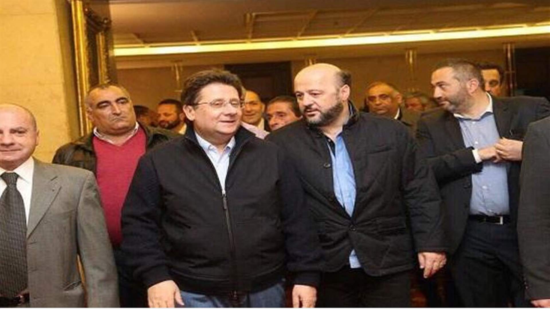 التجاذب بين التيار والقوات...يؤخر التشكيلات؟