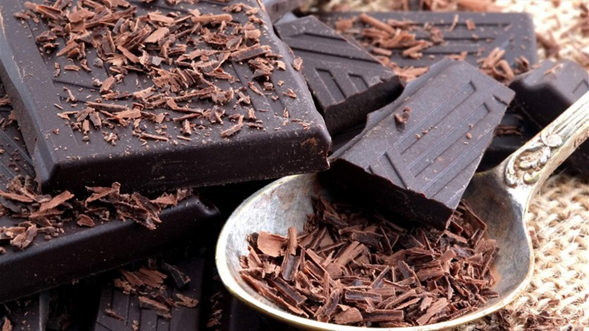 الشوكولاتة الداكنة الغنيّة بالمغنيسيوم تحمي من مخاطر ارتفاع ضغط الدمّ