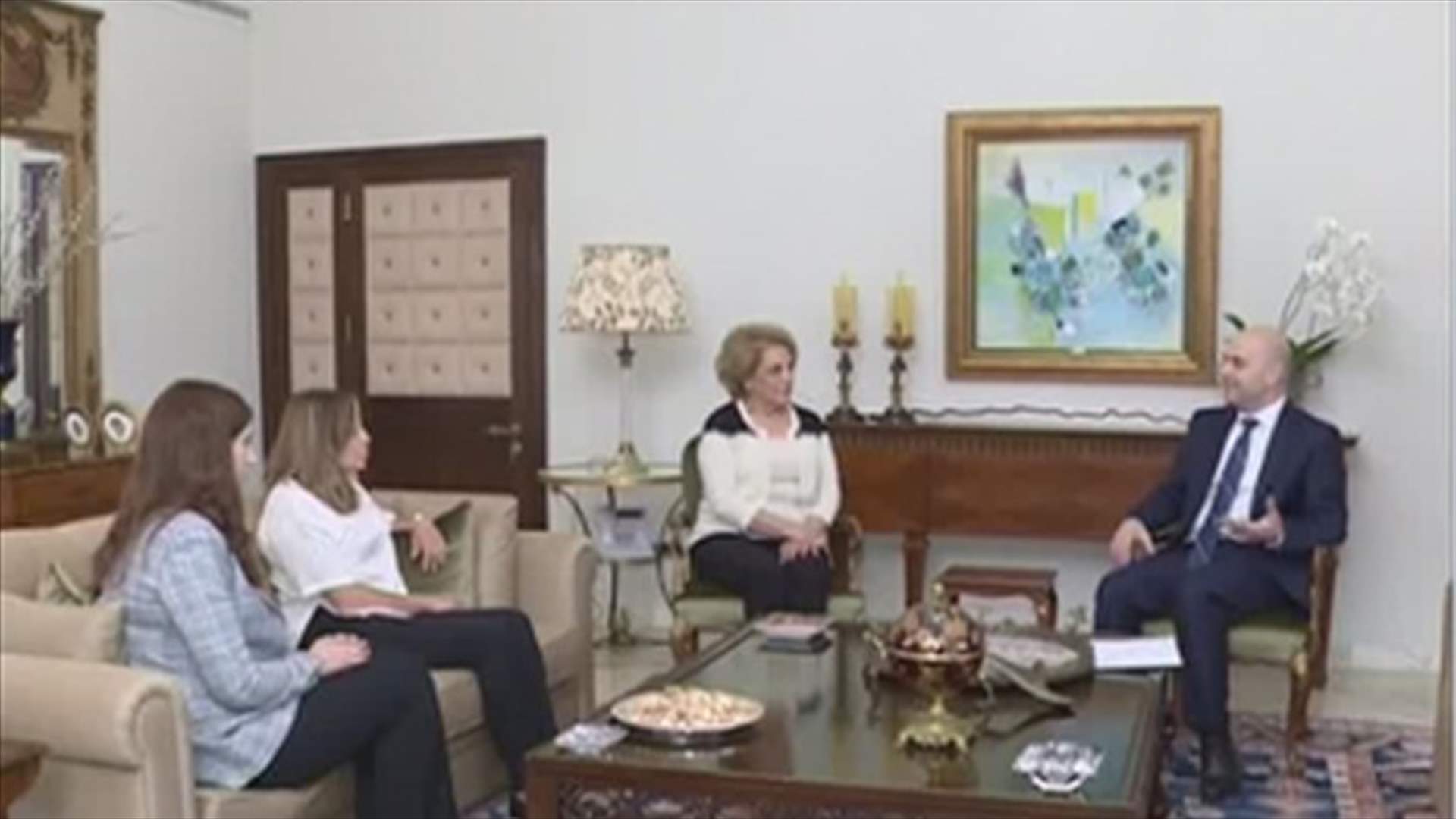 السيدة الاولى: للحد من التلوث في المناطق اللبنانية