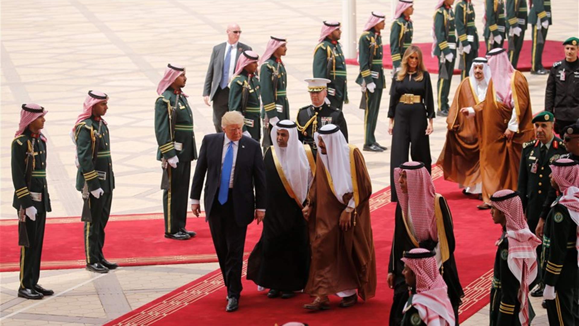 ترامب يفتتح زيارته الخارجية الأولى من الرياض