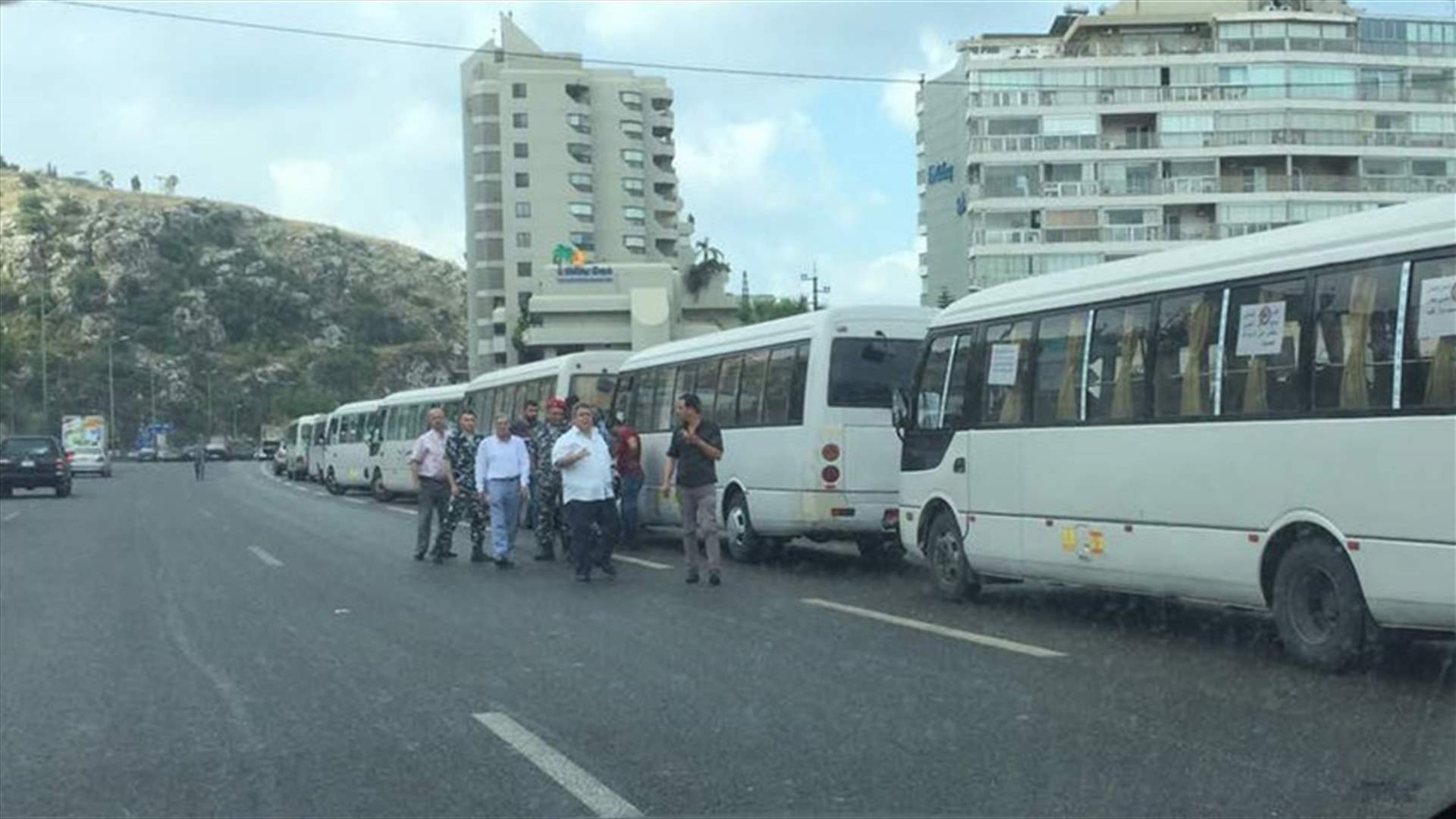 أصحاب الفانات يحتجون...