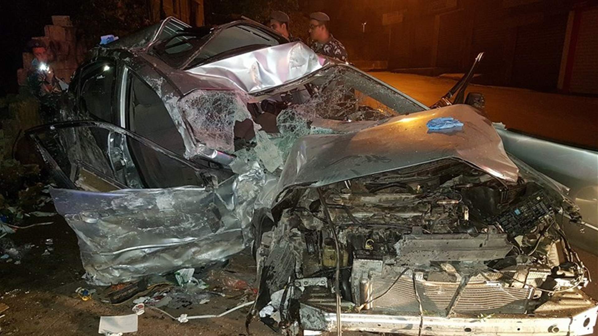 بالصور - قتيل وجريحان بحادث سير مروّع فجر اليوم في سدّ البوشرية