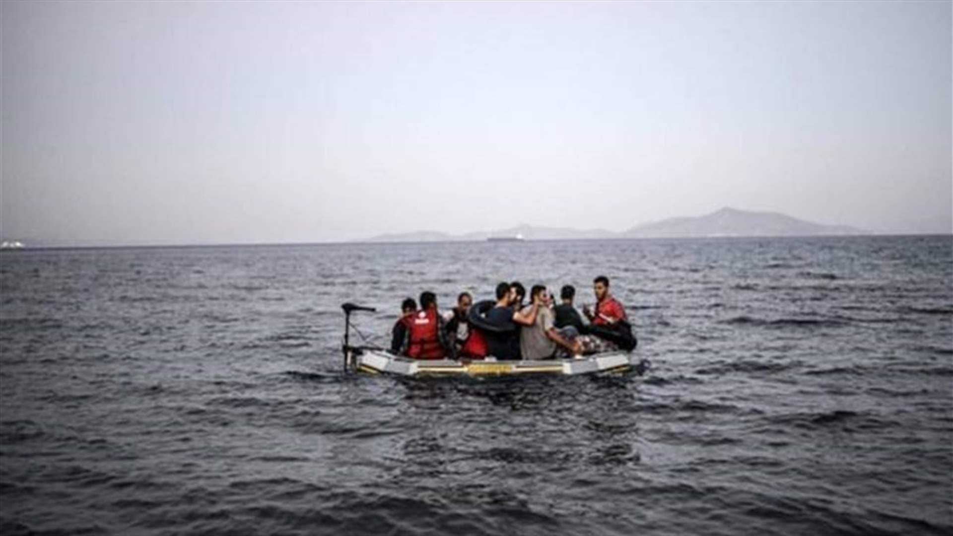 ناجون يتحدثون عن غرق عشرات المهاجرين في مياه المتوسط