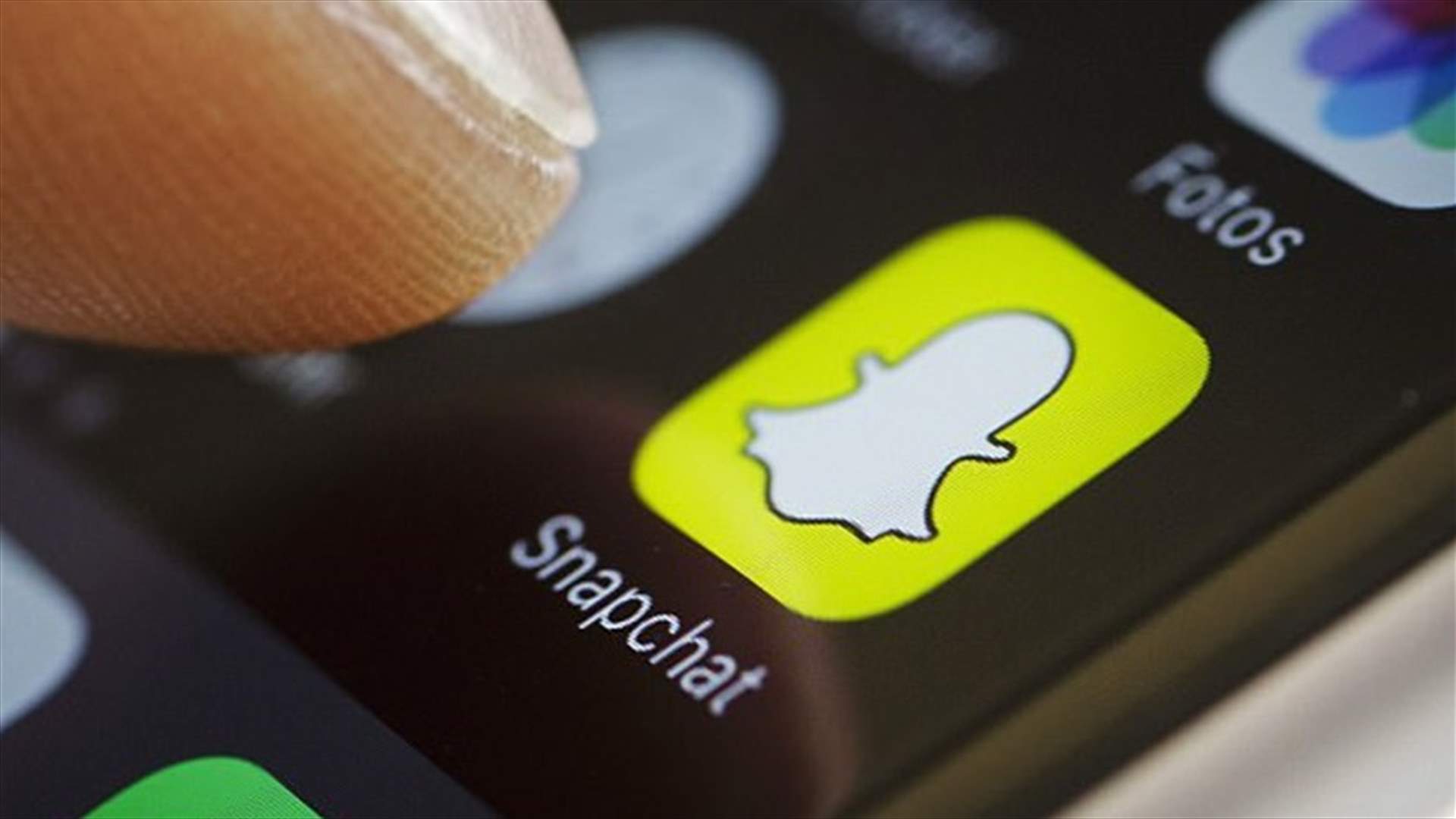 سناب شات تنافس انستغرام وفيسبوك بميزة "القصص المخصصة" الجديدة