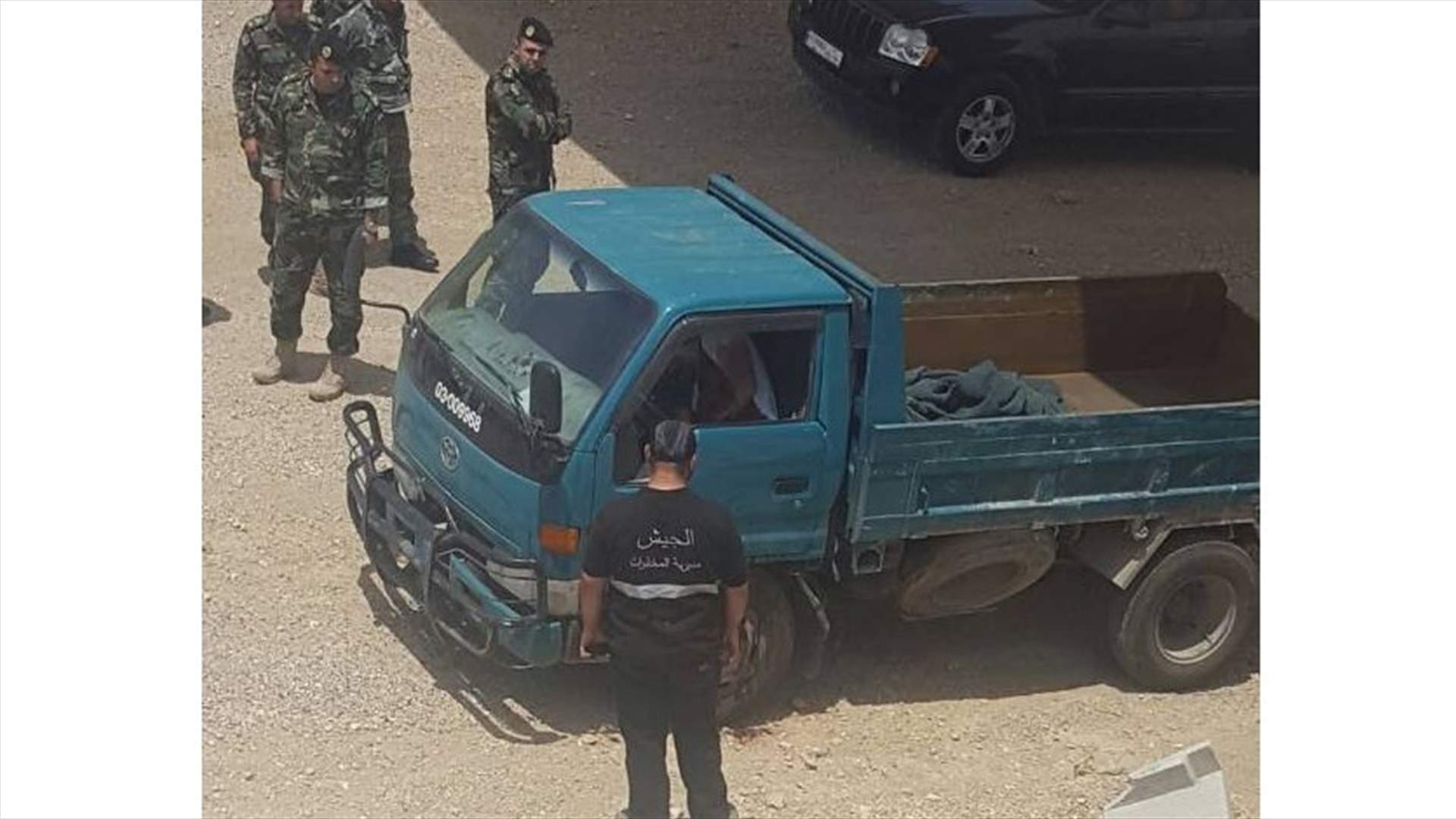 جثة شاب مضرجة بالدماء على الاوتوستراد العربي