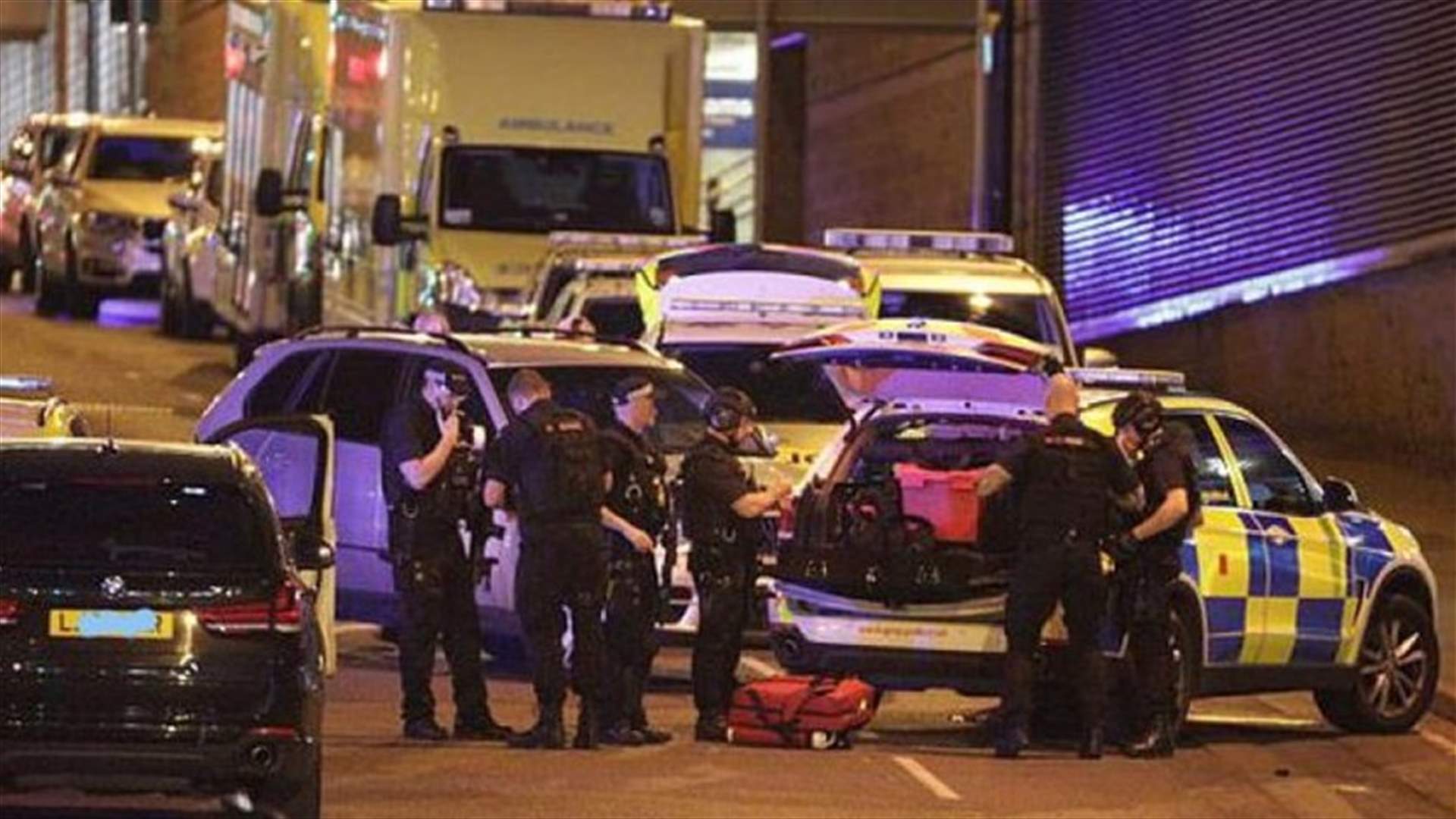 ارتفاع عدد الموقوفين في حادثة مانشستر واستئناف الحملة الانتخابية