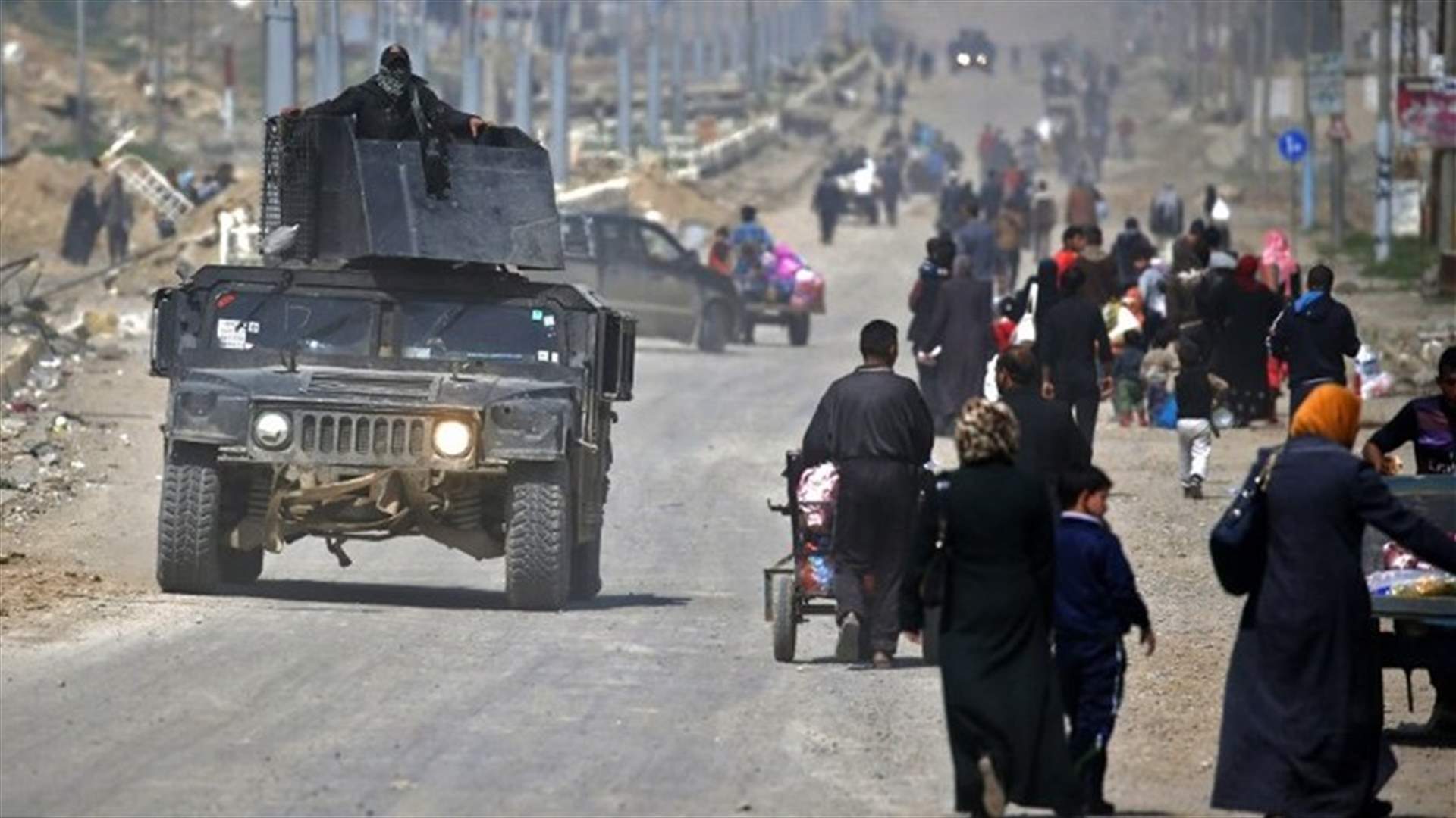 Iraqi forces call on civilians to flee Mosul's IS-held Old City