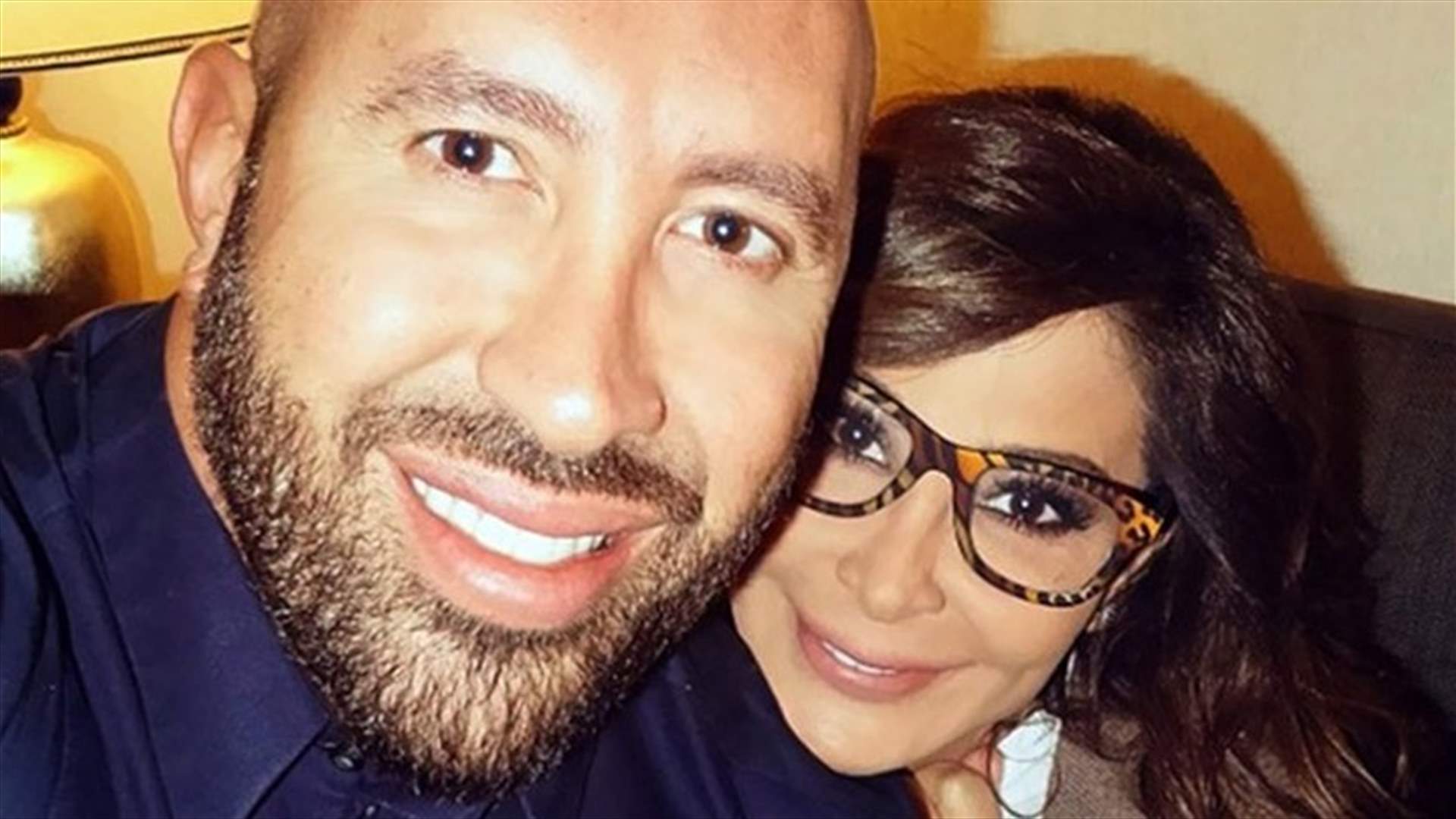 بالفيديو: صديق إليسا يفوز بجائزة "افضل كائن فضائي".. إليكم ردّة فعله