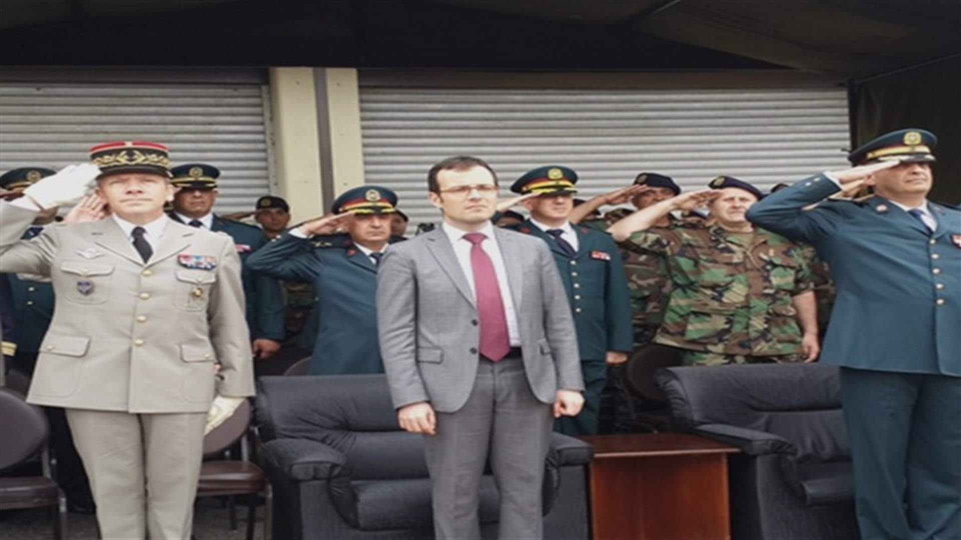 آليات ذخائر مضادة للدروع من السلطات الفرنسية للجيش
