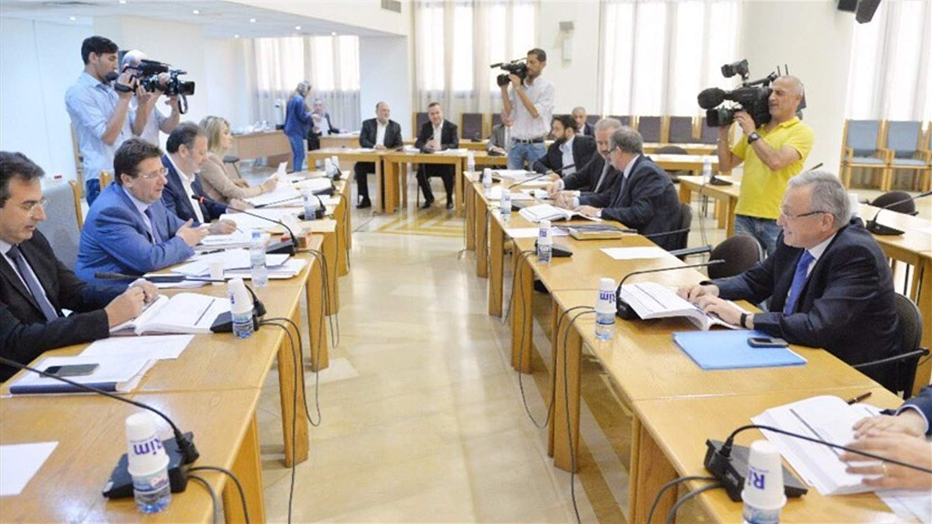 كنعان بعد اجتماع لجنة المال: نسجّل تحفظا على مناقشة الإجراءات الضريبية بالموازنة