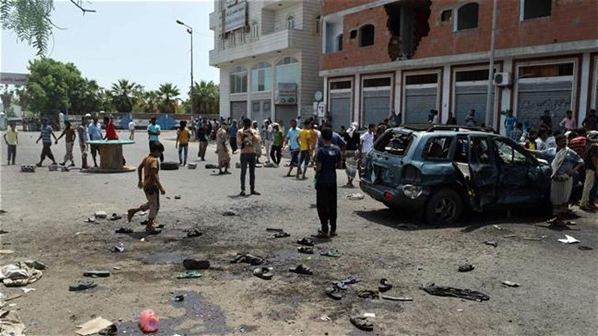 Bomb blast kills six in northern Yemen market - officials