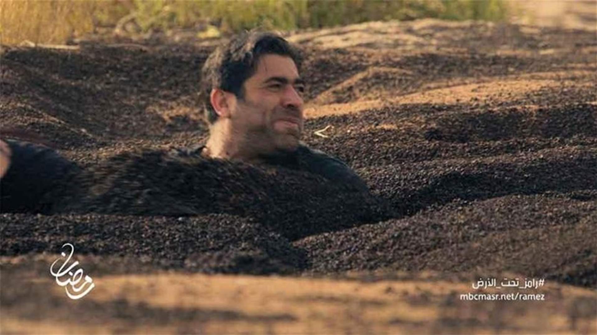 بالفيديو: وائل كفوري يكسر رجل رامز جلال بهستيريّة