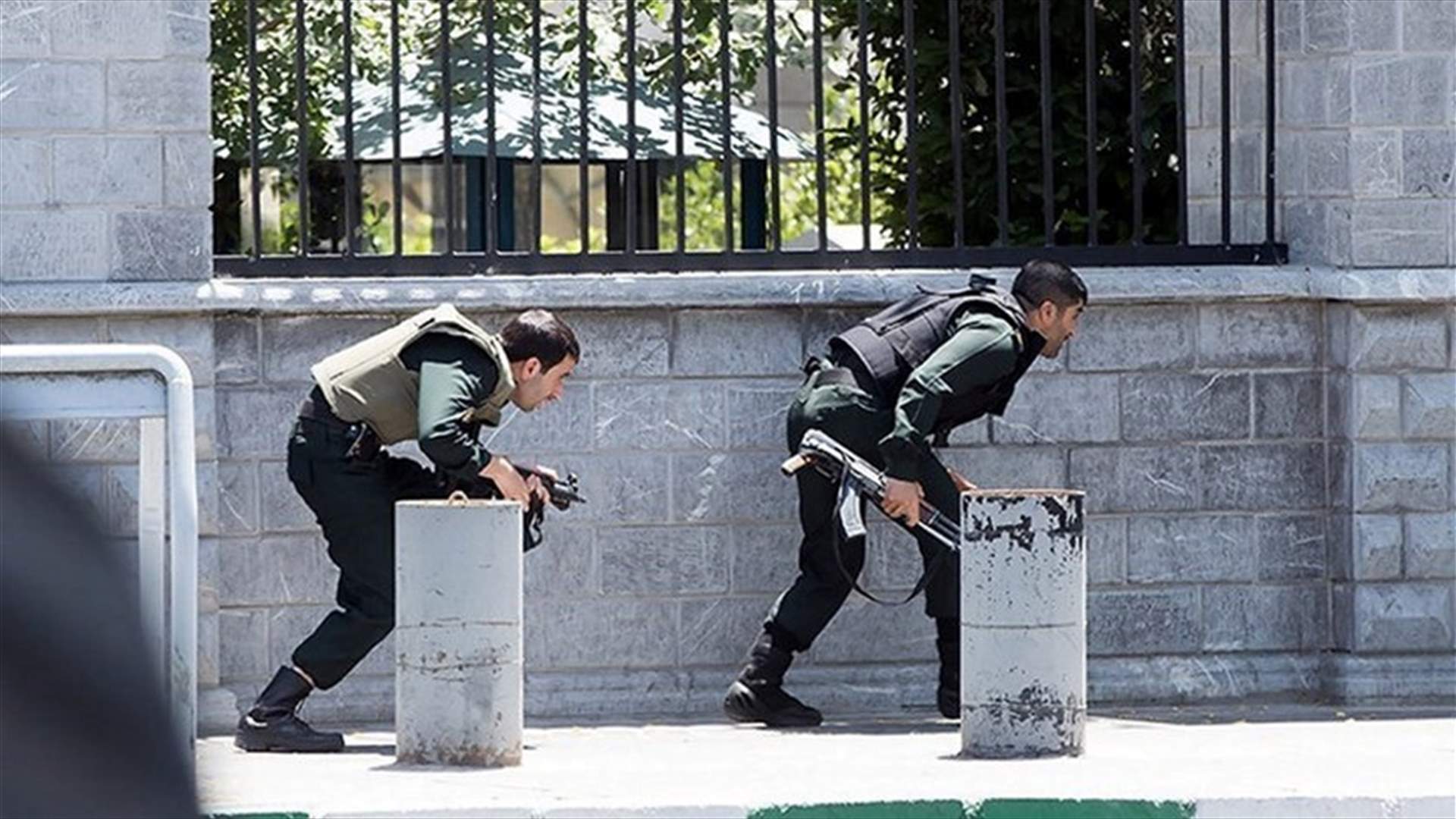 إيران تعتقل 41 شخصا للاشتباه في صلتهم بهجومي طهران