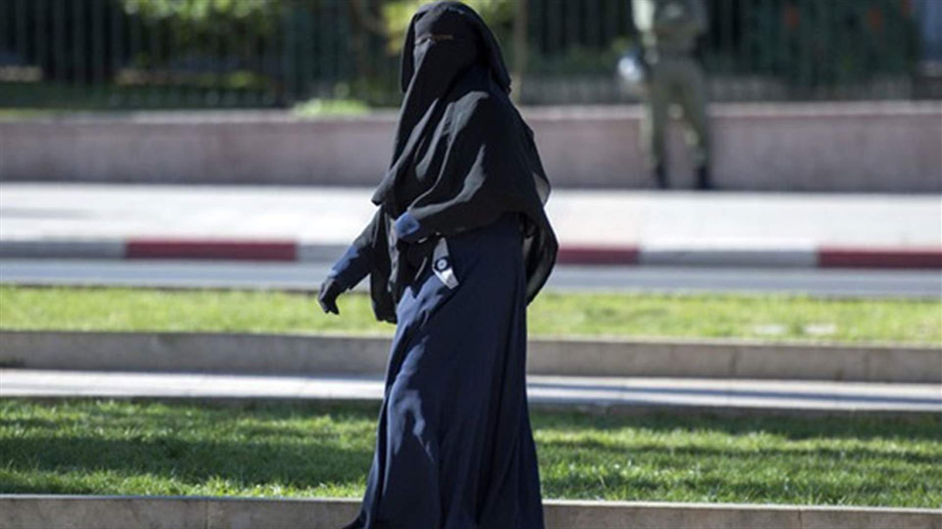 النمسا تحظر ارتداء البرقع...