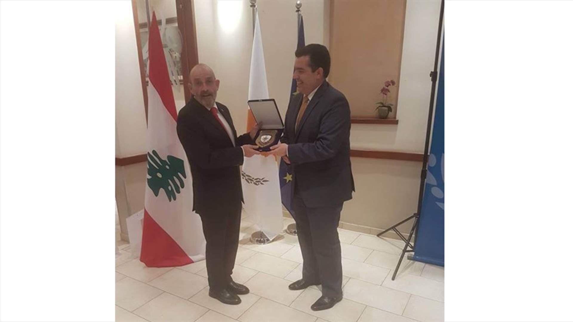 هبة بقيمة 15 مليون دولار من قبرص لوزارة الدفاع