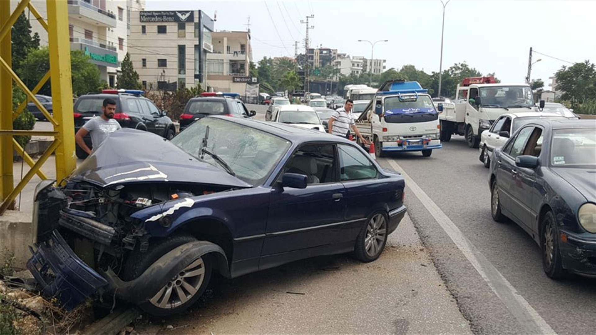 زحمة سير خانقة اثر حادث سير على اوتوستراد الصفرا