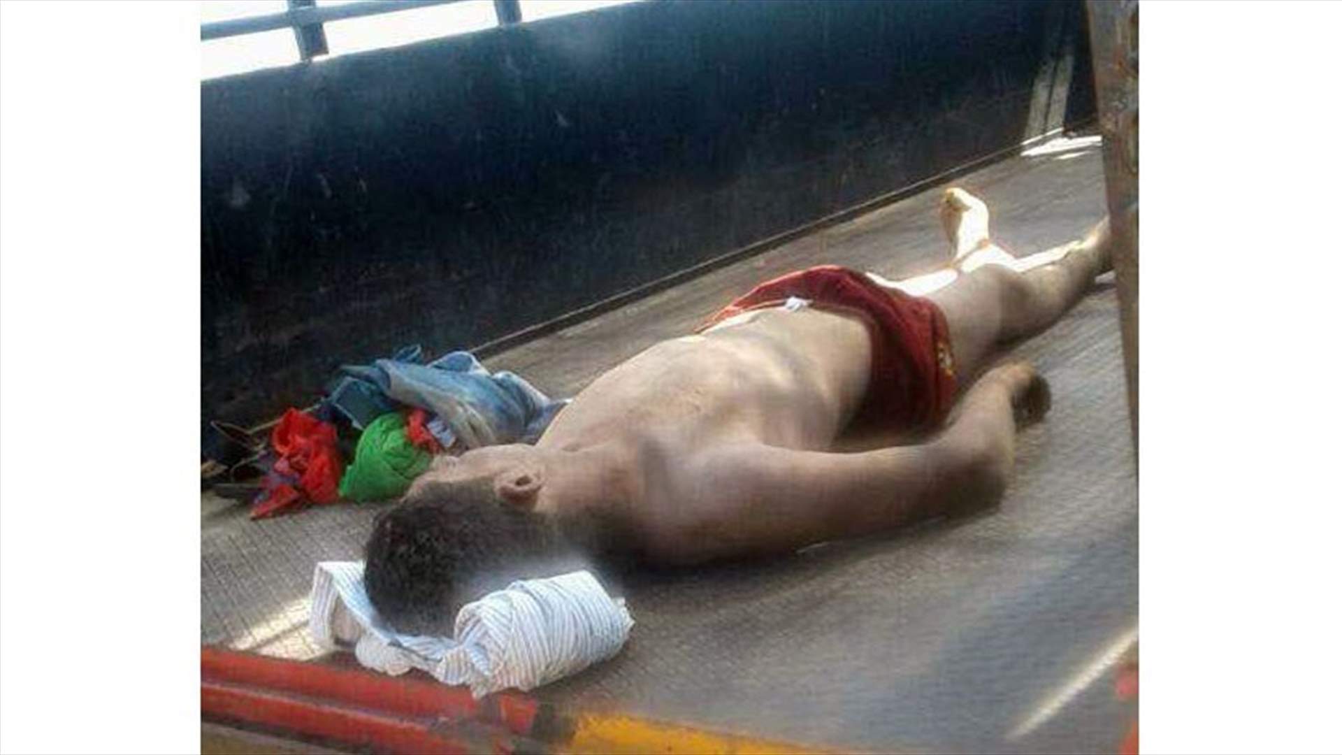 Body of a man pulled out of the sea in Akkar