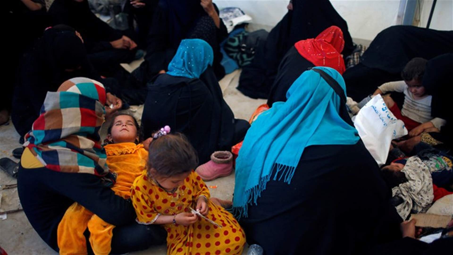 تسمم غذائي في مخيم النازحين شرق الموصل