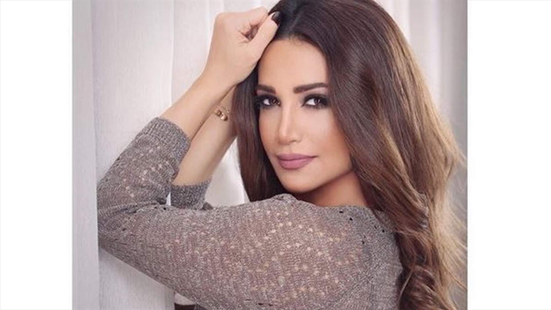 بالصورة - ديانا حداد تؤدي مناسك العمرة في مكة