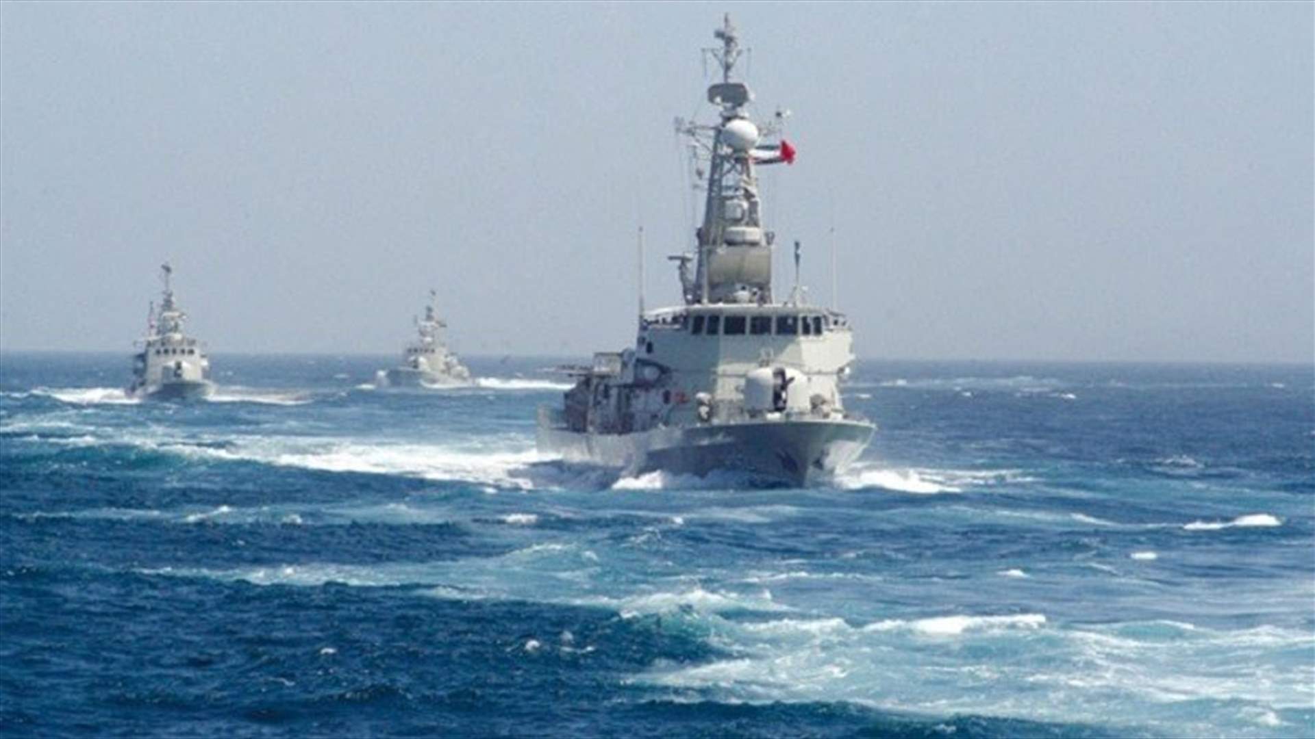 الحوثيون يستهدفون بصاروخ سفينة اماراتية