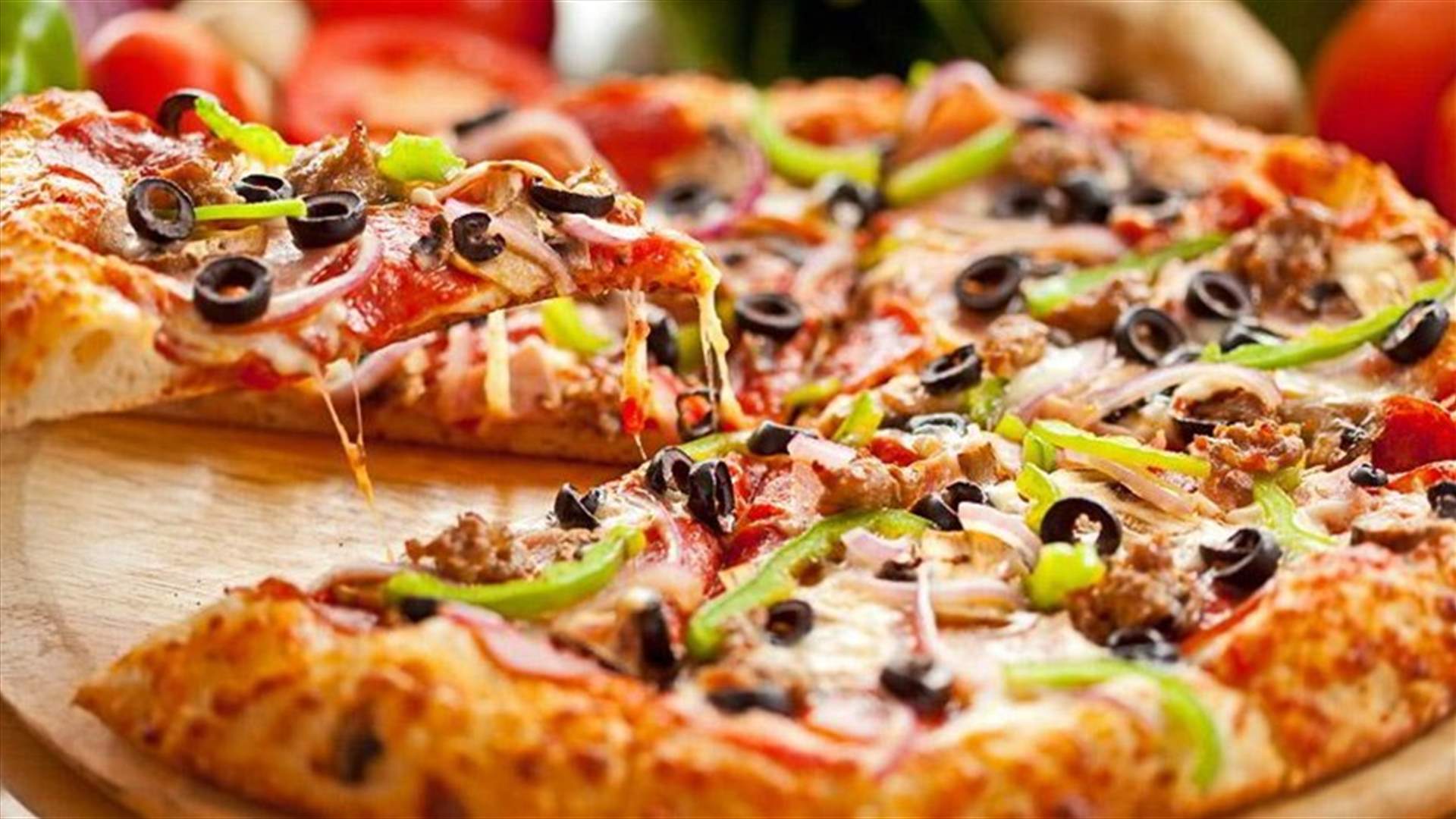 طريقة واحدة لا غنى لكم عنها لتسخين البيتزا!
