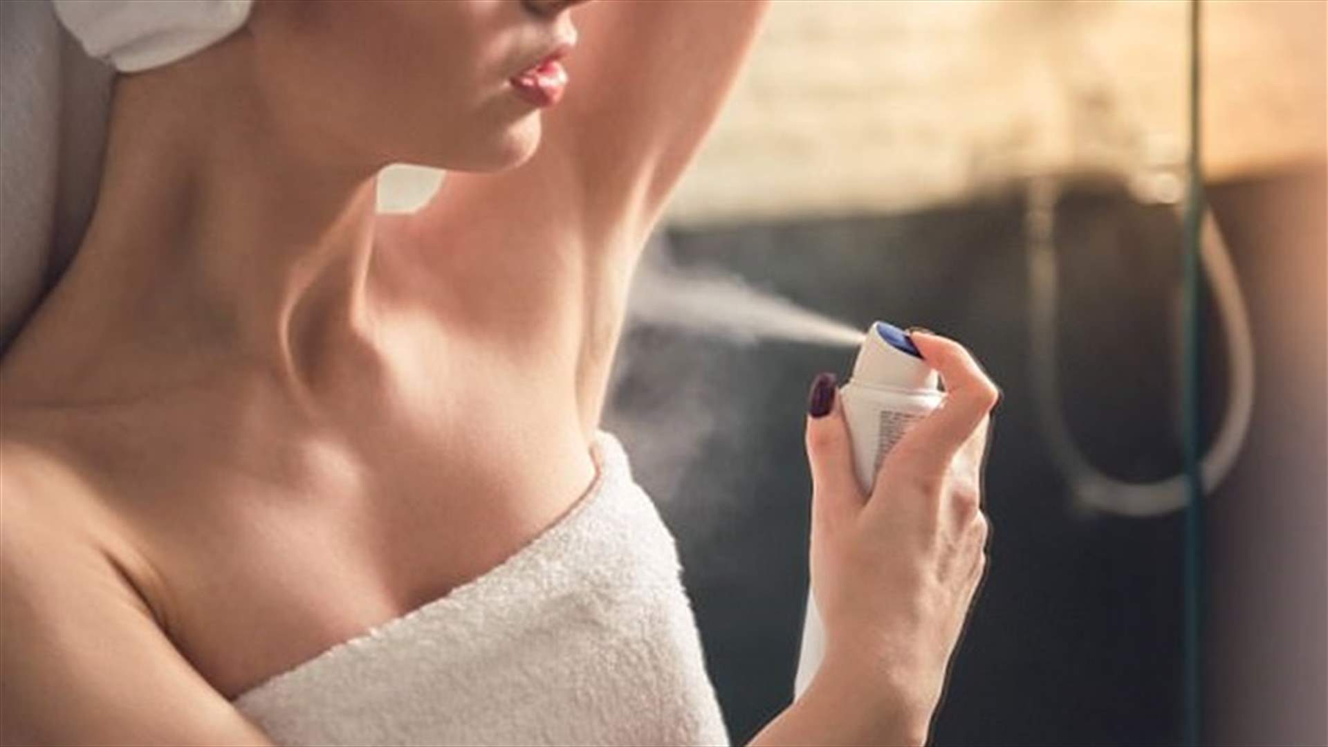 لماذا عليك استخدام مزيل العرق قبل النوم؟