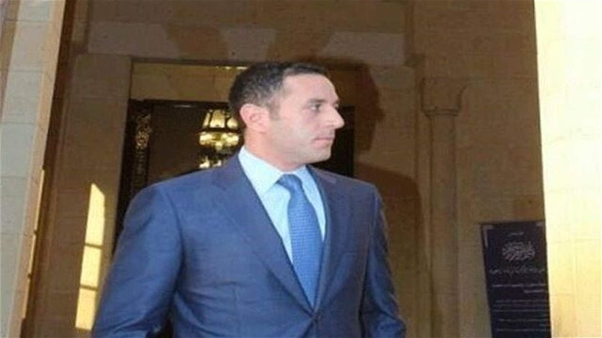 الحريري لن يتخلى عن سفارة الكويت...