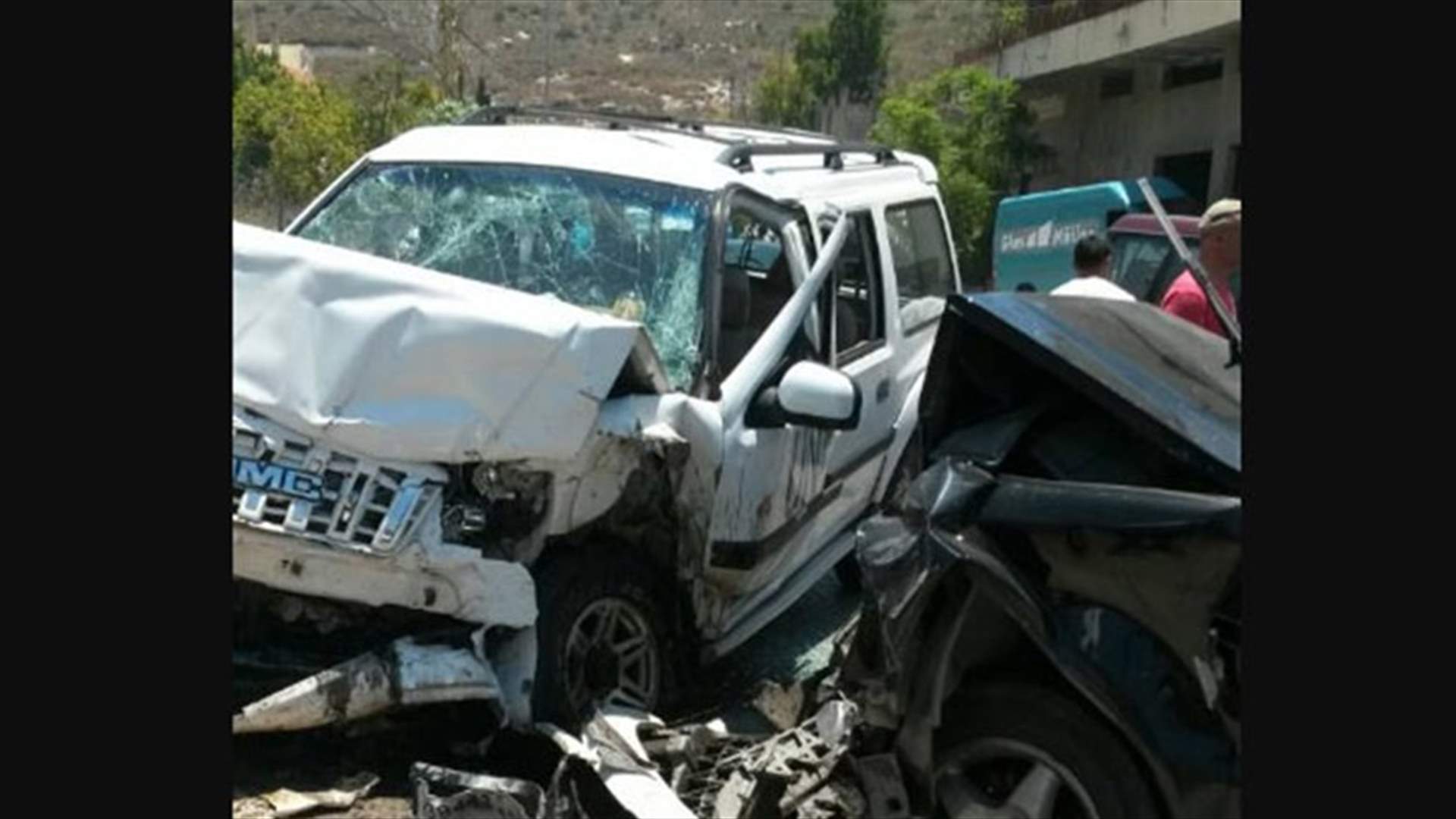 بالصورة - اربعة جرحى من اليونيفيل في حادث سير على طريق البازورية