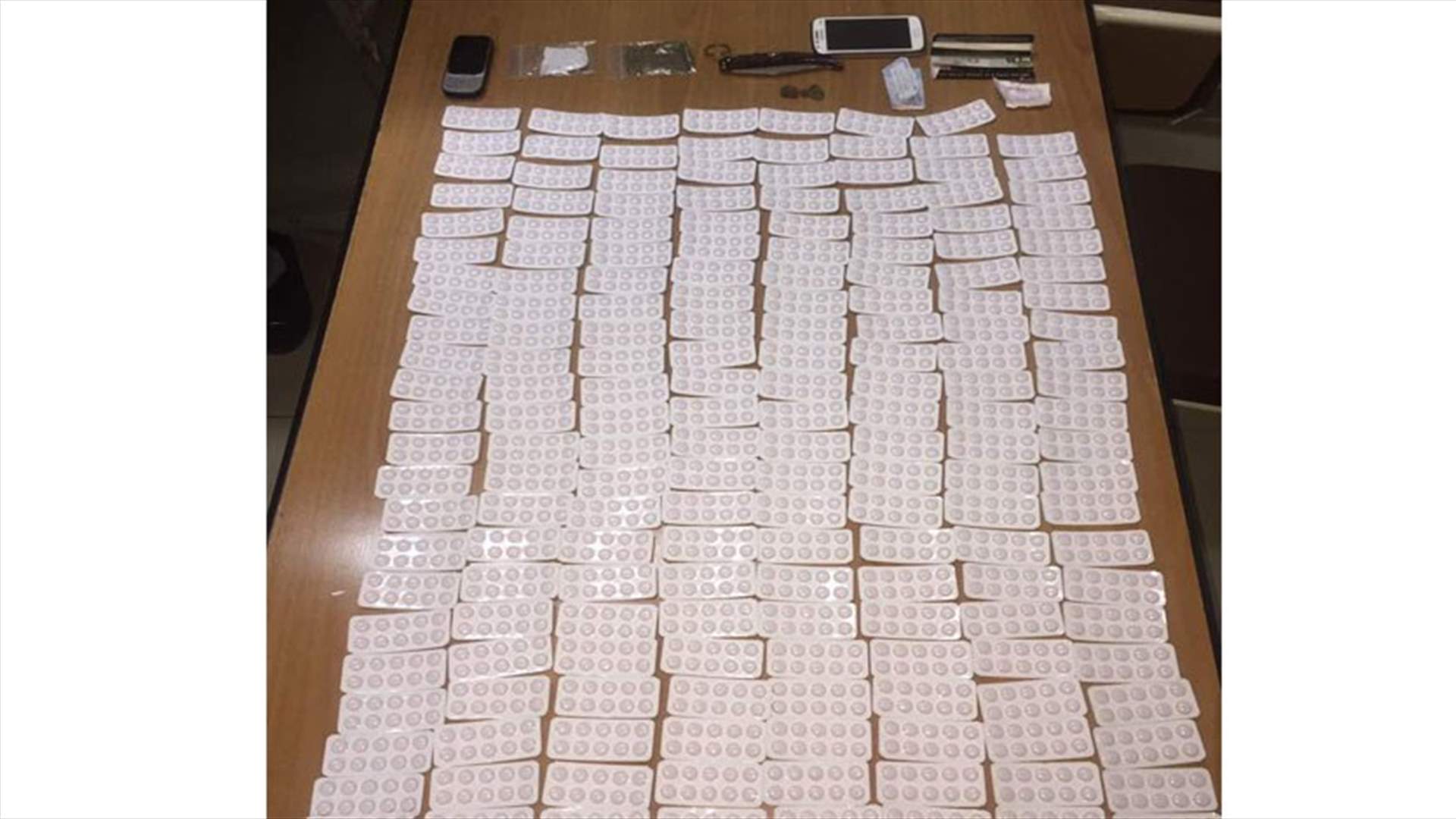 مخدرات مقابل 200 و 400$... و2000 حبة ترامادول "فراولة"