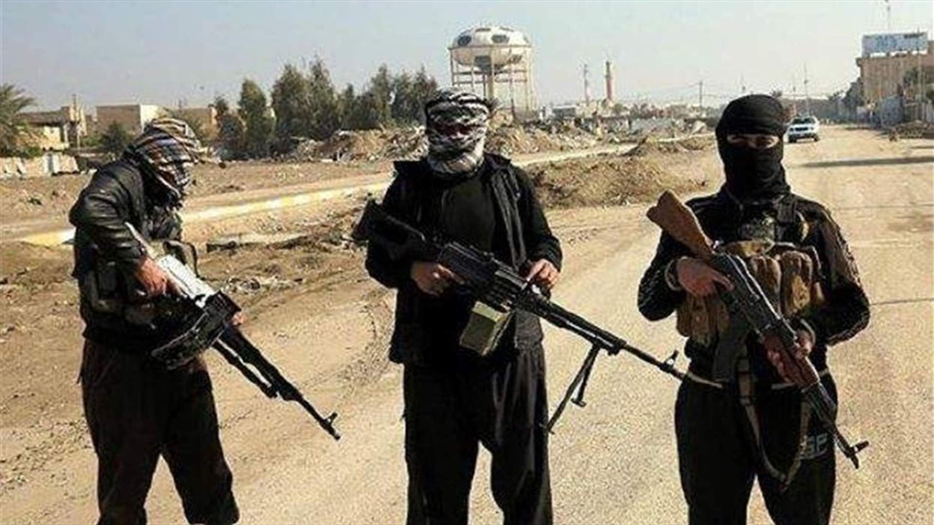 هل تُعرقل "النصرة" عودة النازحين السوريين إلى قراهم؟