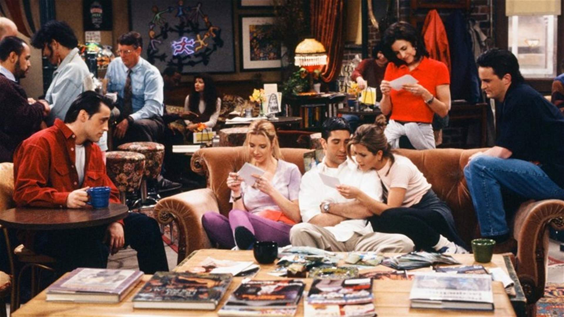 This Is Exactly How Much Coffee The Cast Of FRIENDS Drank in 10 Seasons